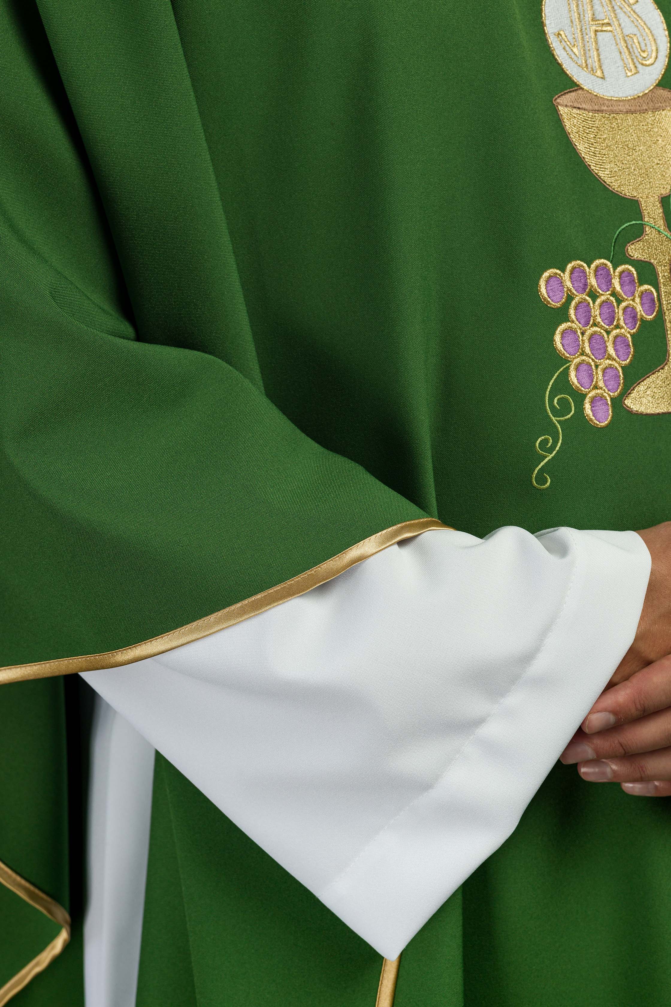 Chasuble Chalice Cross and Grapes in green - CHASUBLES.COM