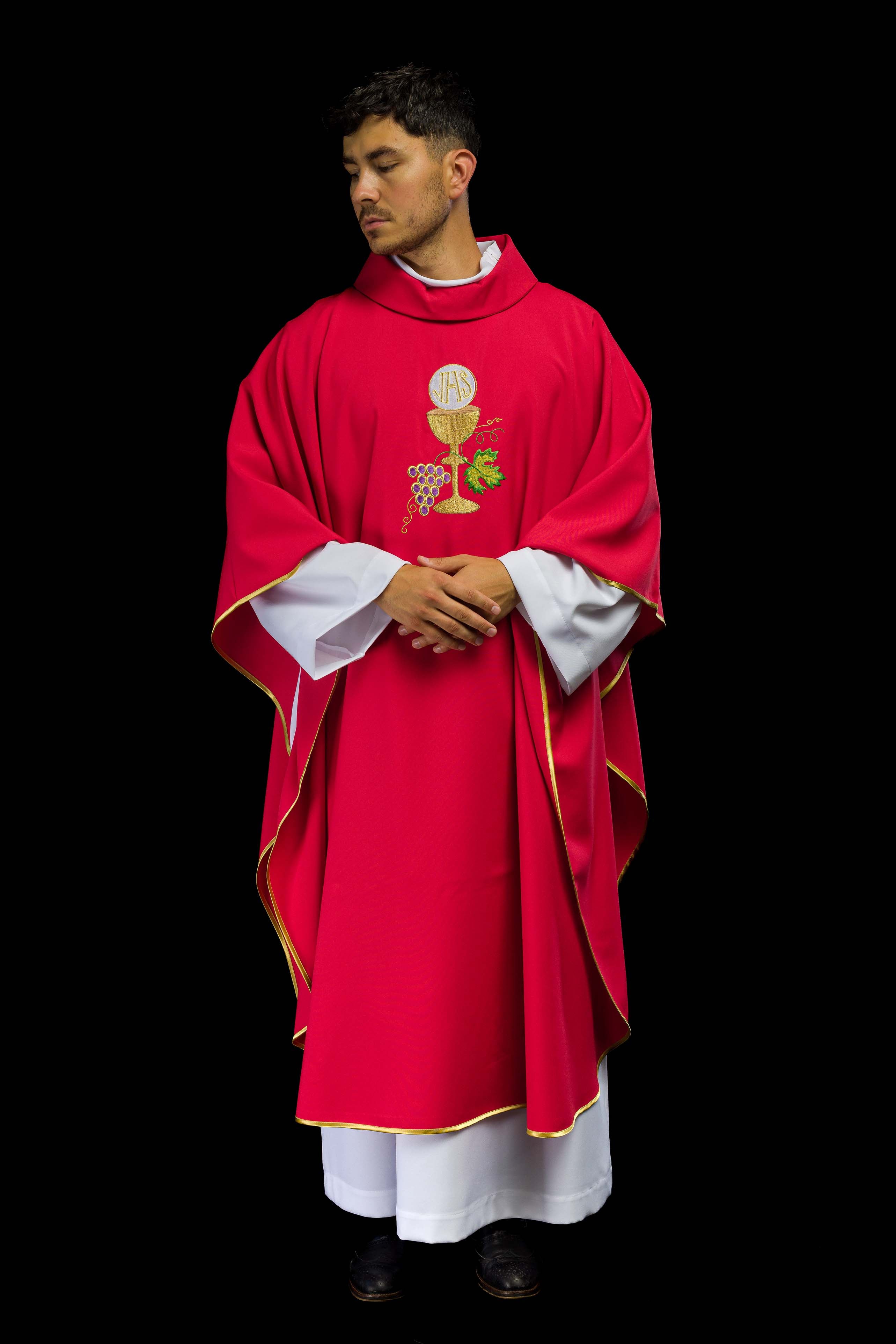 Chasuble Chalice Cross and Grapes in red - CHASUBLES.COM