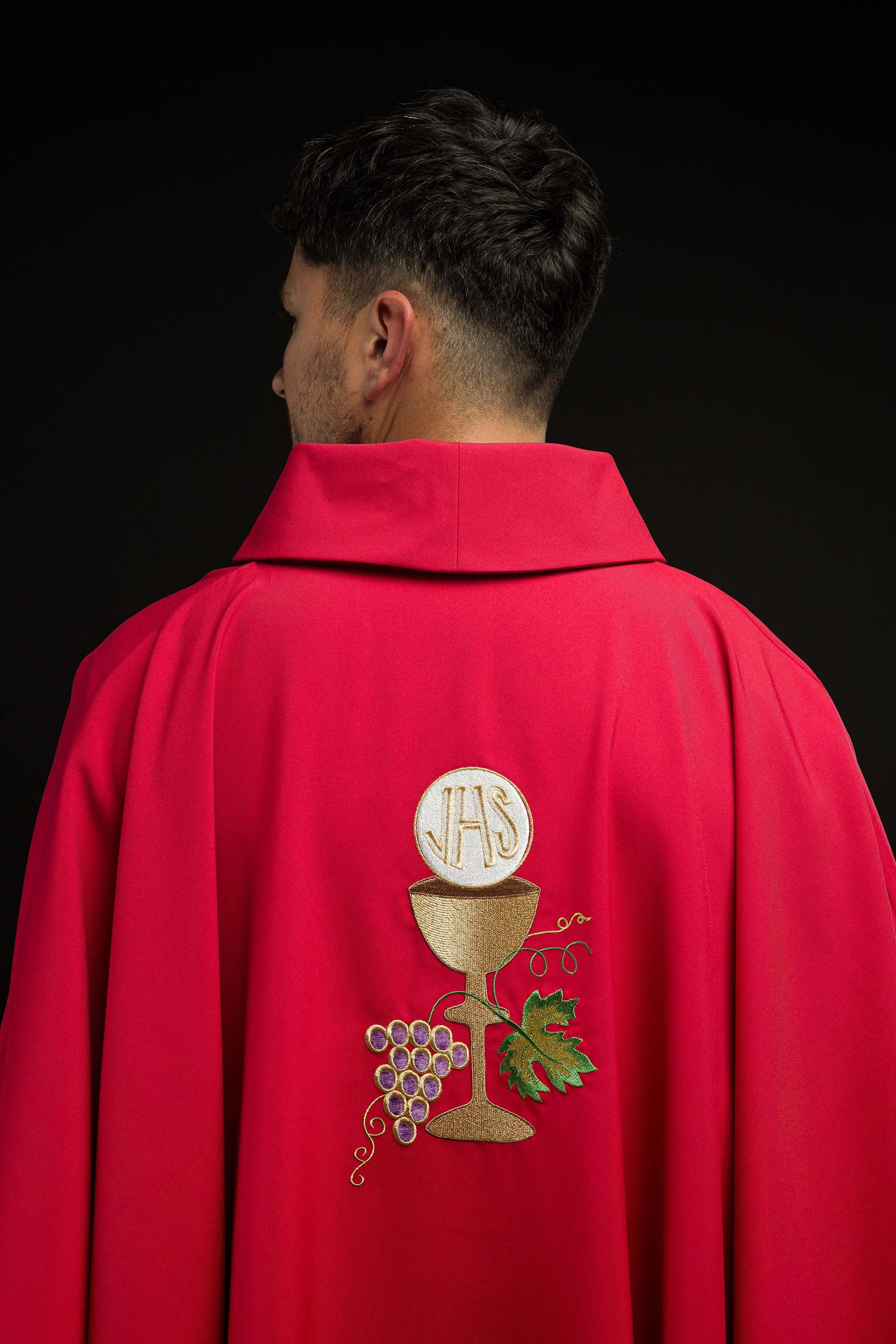 Chasuble Chalice Cross and Grapes in red - CHASUBLES.COM