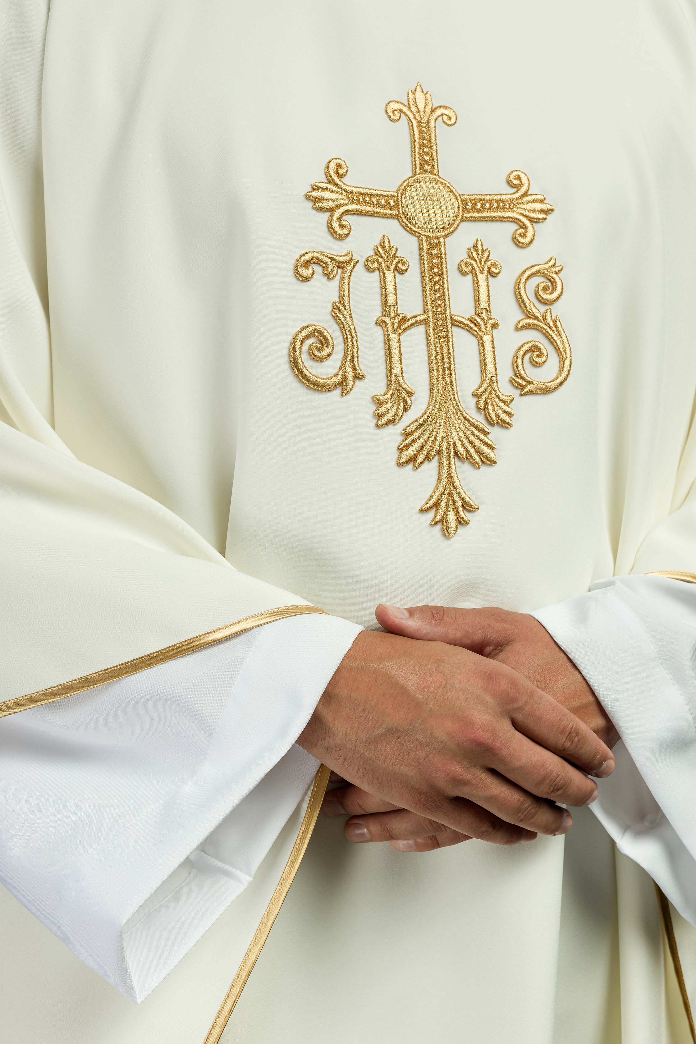 Chasuble embroidered with IHS symbol in ecru