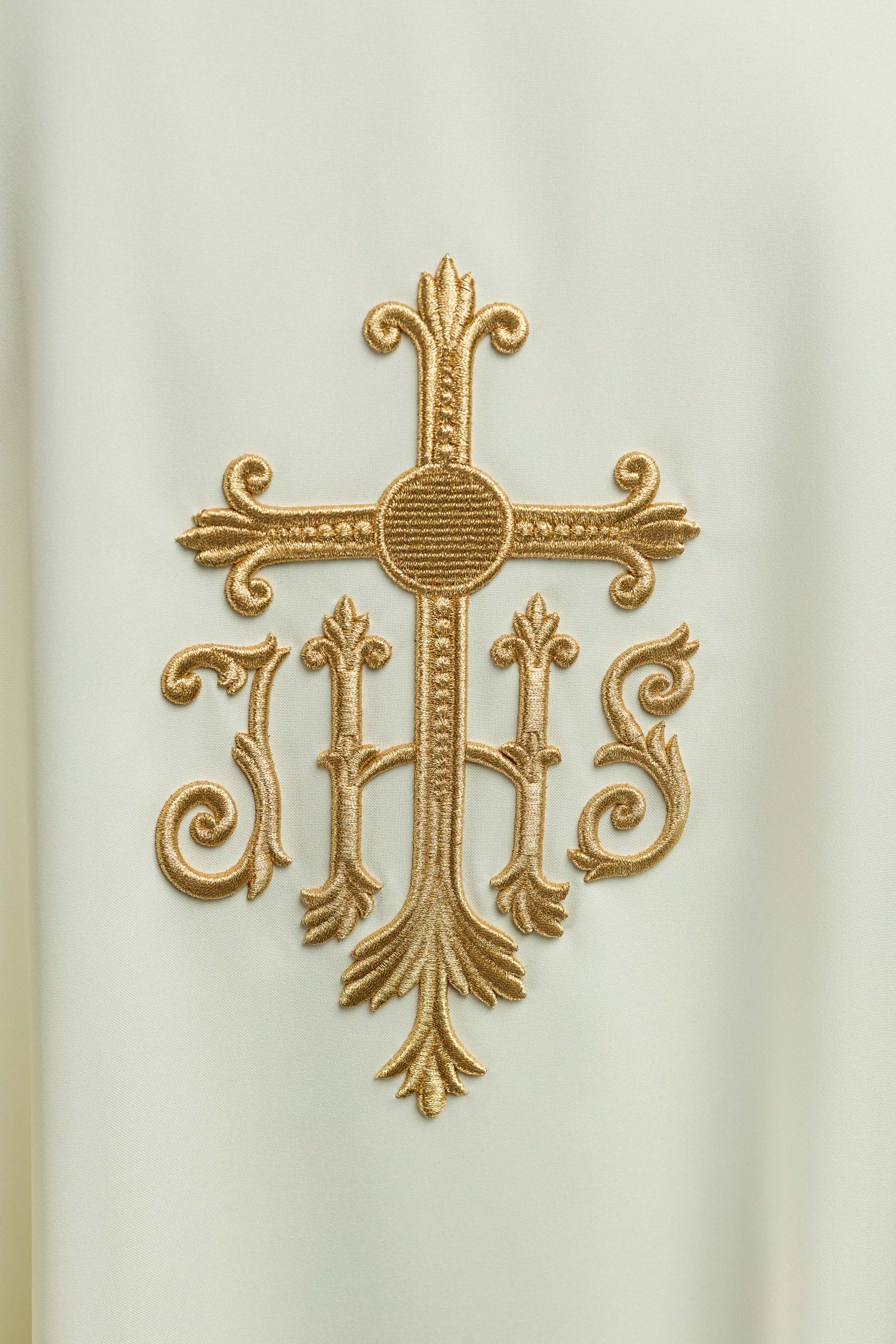 Chasuble embroidered with IHS symbol in ecru
