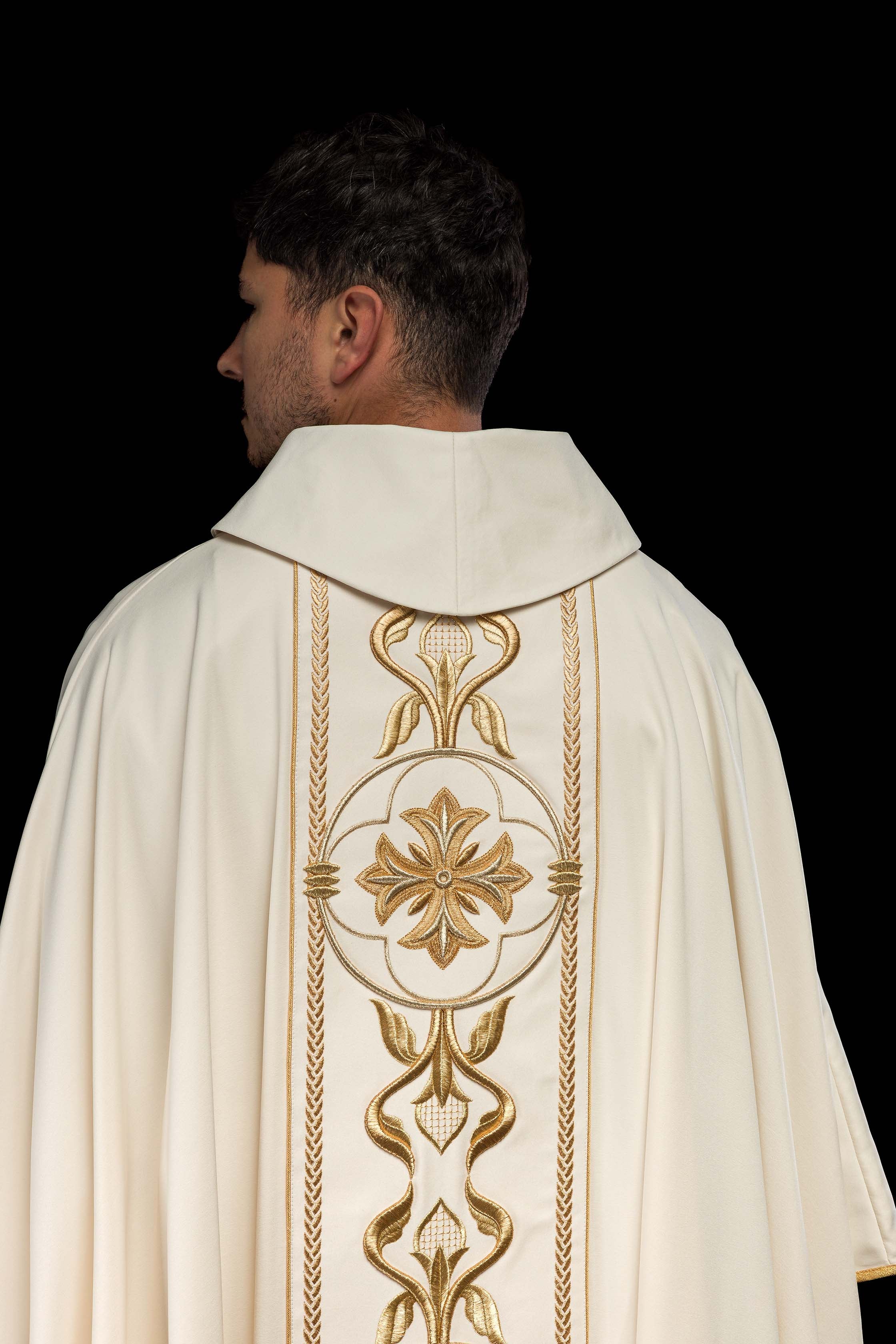 Richly embroidered ecru chasuble
