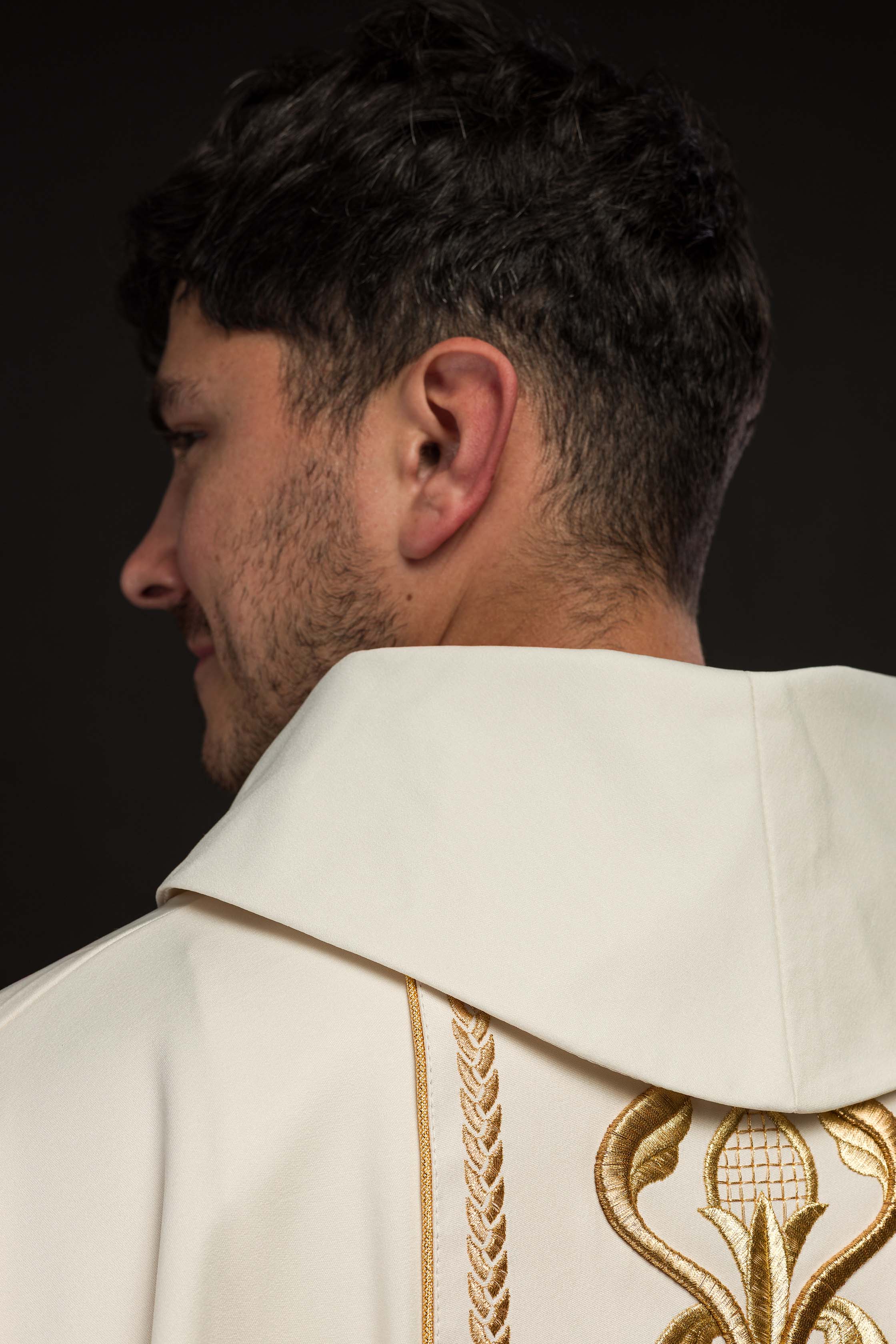Richly embroidered ecru chasuble