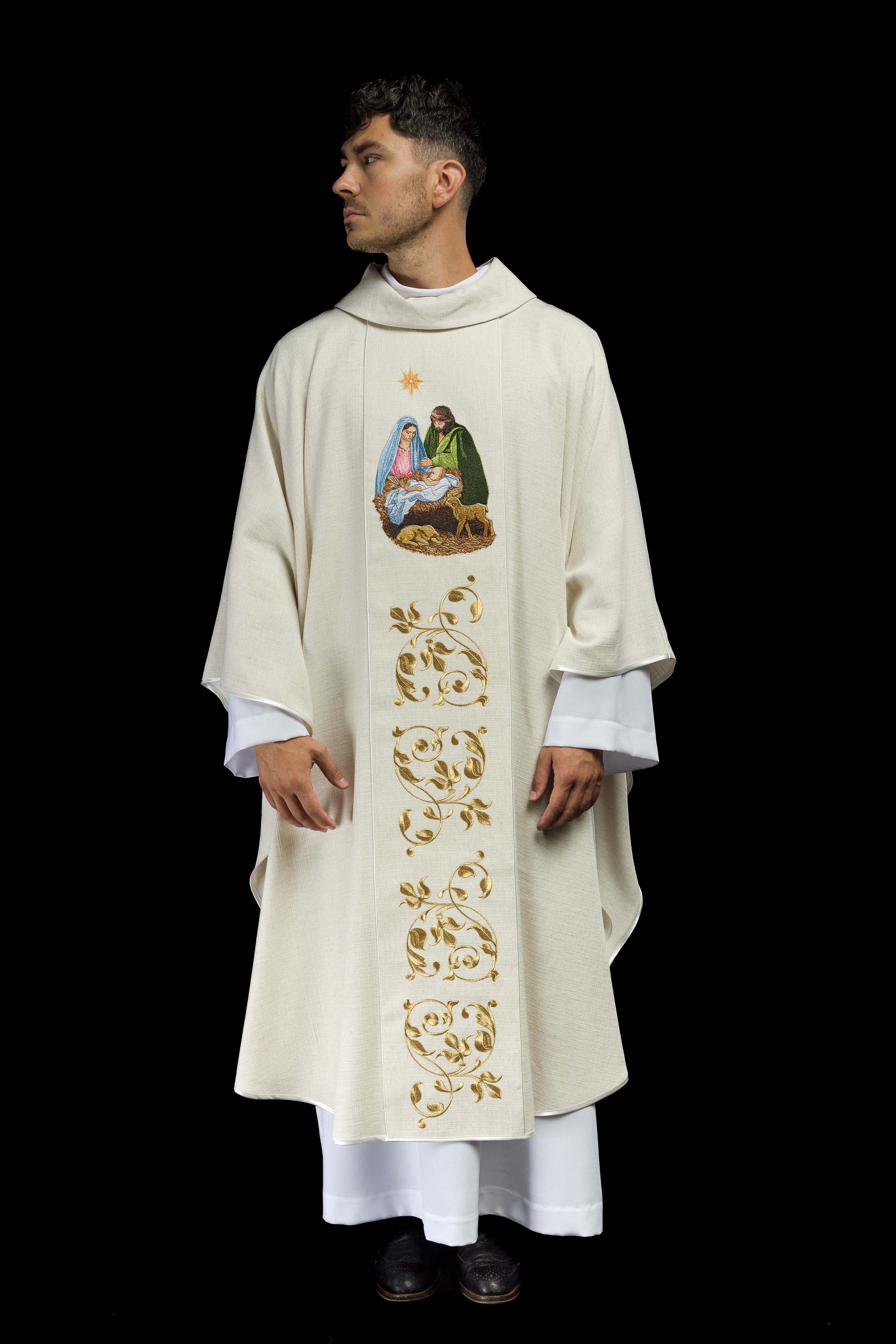 Chasuble embroidered with Holy Family motif in gold - CHASUBLES.COM