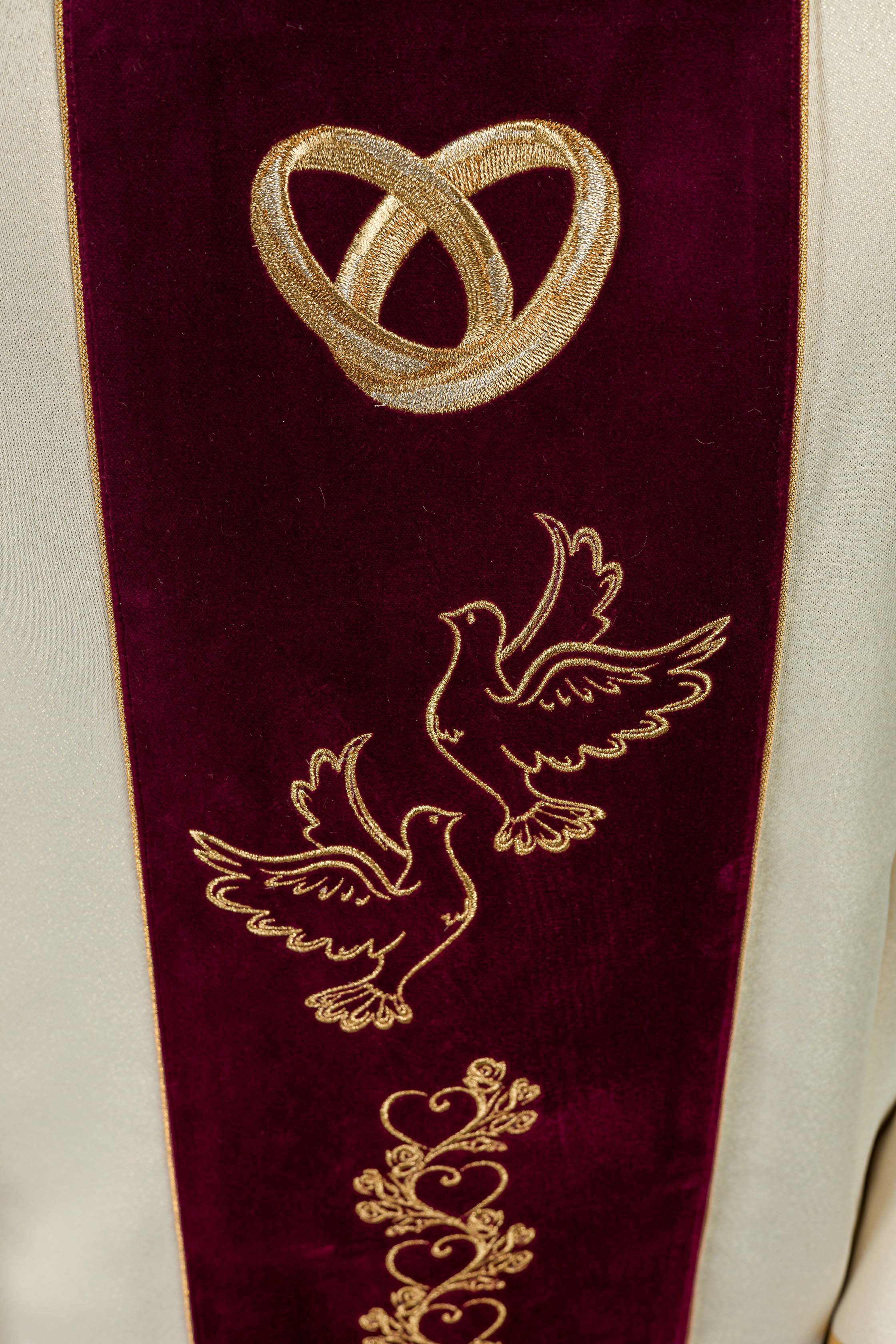 Wedding chasuble with velvet belt "I vow to you love fidelity"