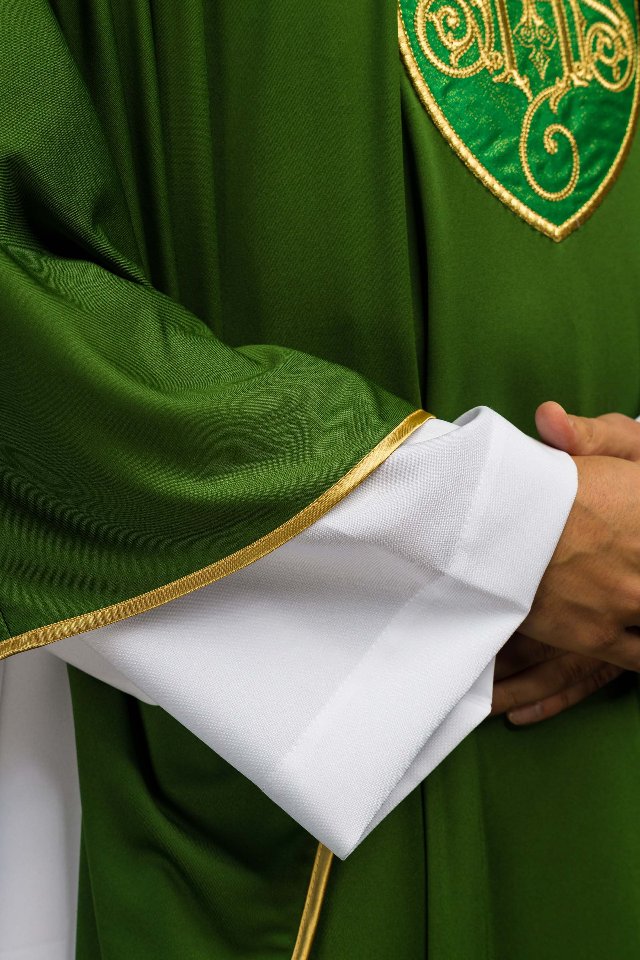 Chasuble embroidered with IHS lightweight SACROLITE knit fabric