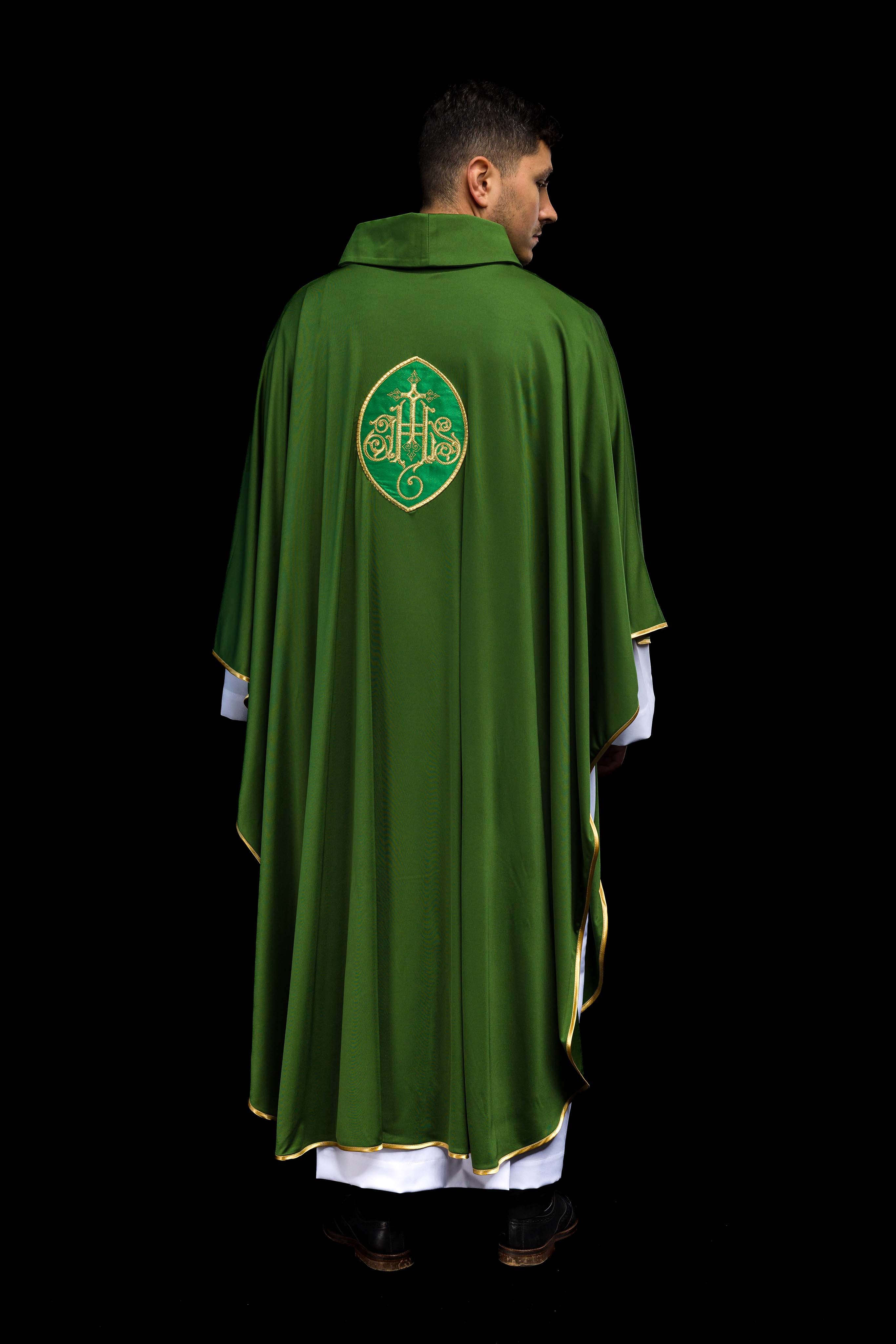 Chasuble embroidered with IHS lightweight SACROLITE knit fabric