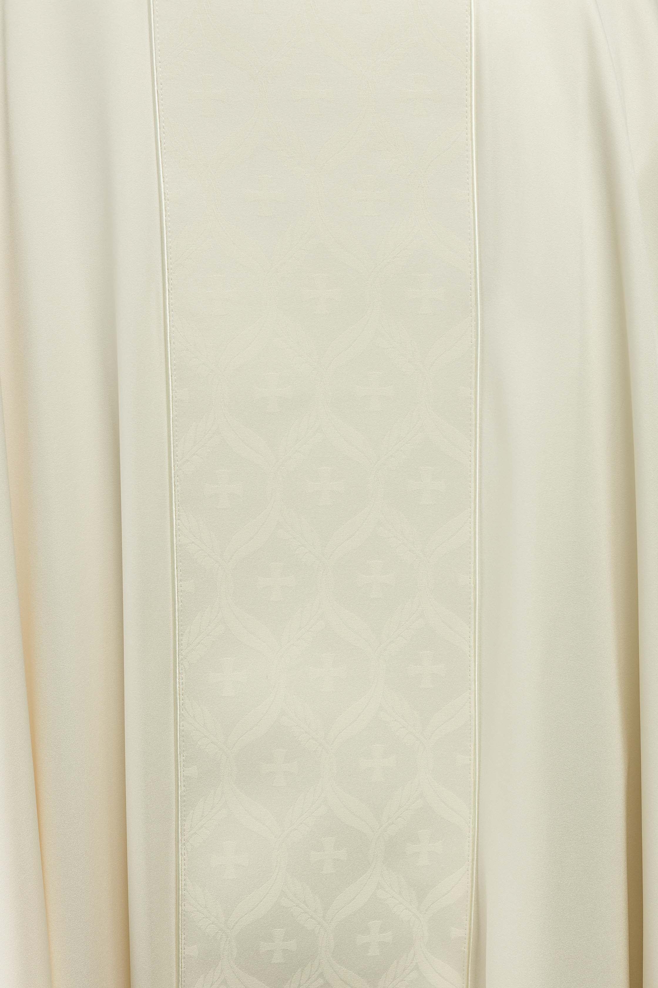 Ecru Chasuble with Jacquard Orphrey Featuring Cross Motifs - CHASUBLES.COM
