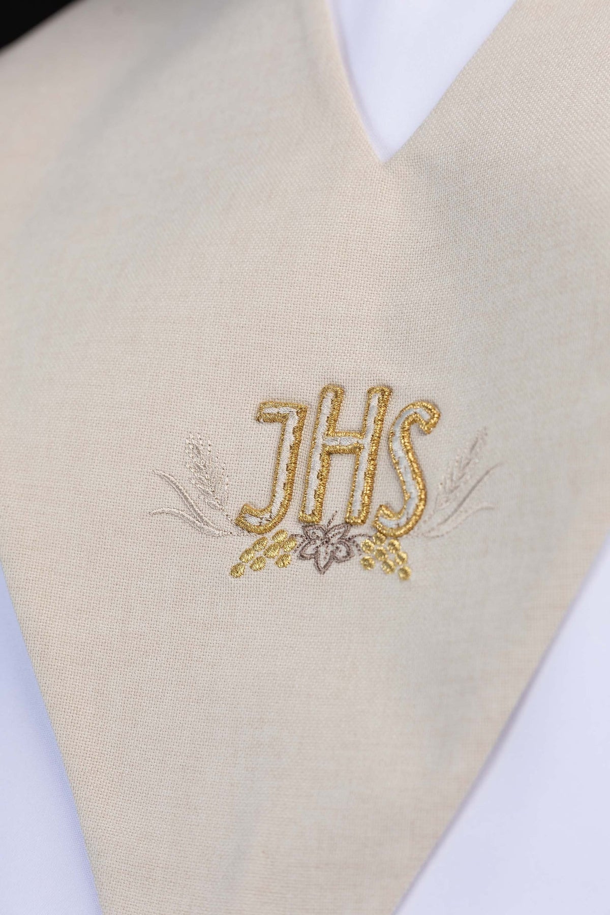 Ecru Lector's Pallium with Gold IHS Embroidery and Ornamental Motif
