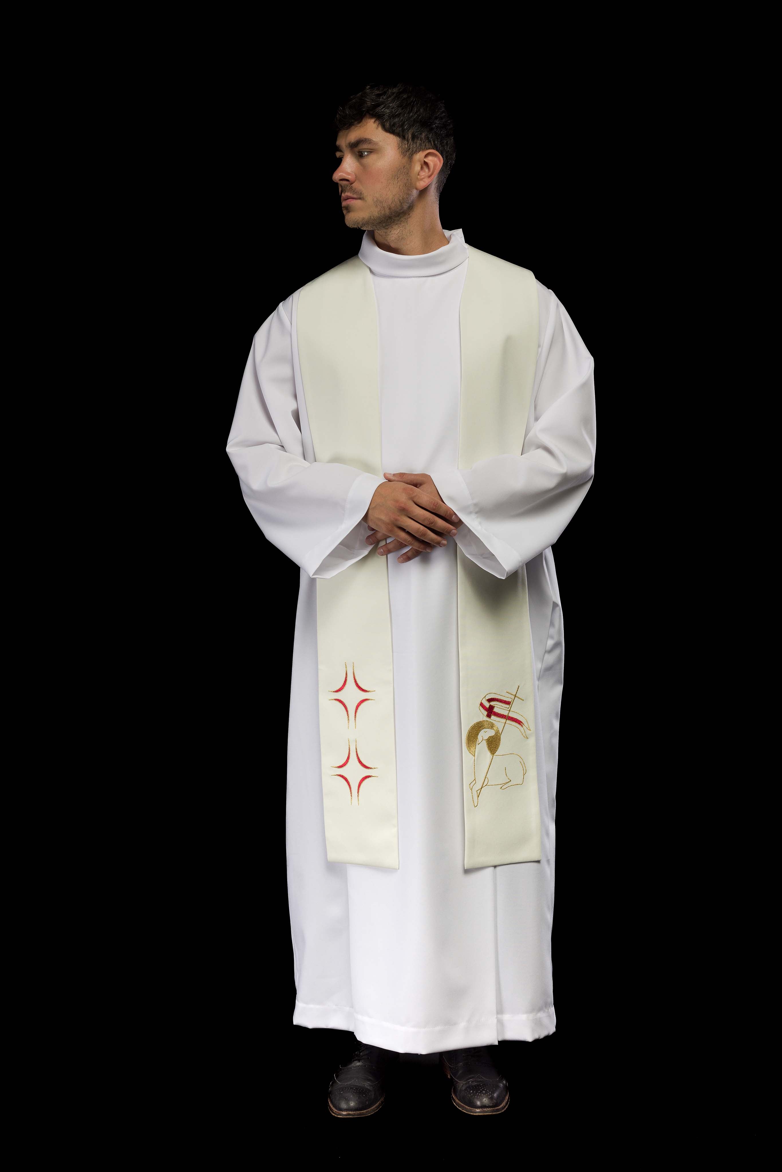 Priestly stole with embroidered Cross and Lamb in ecru