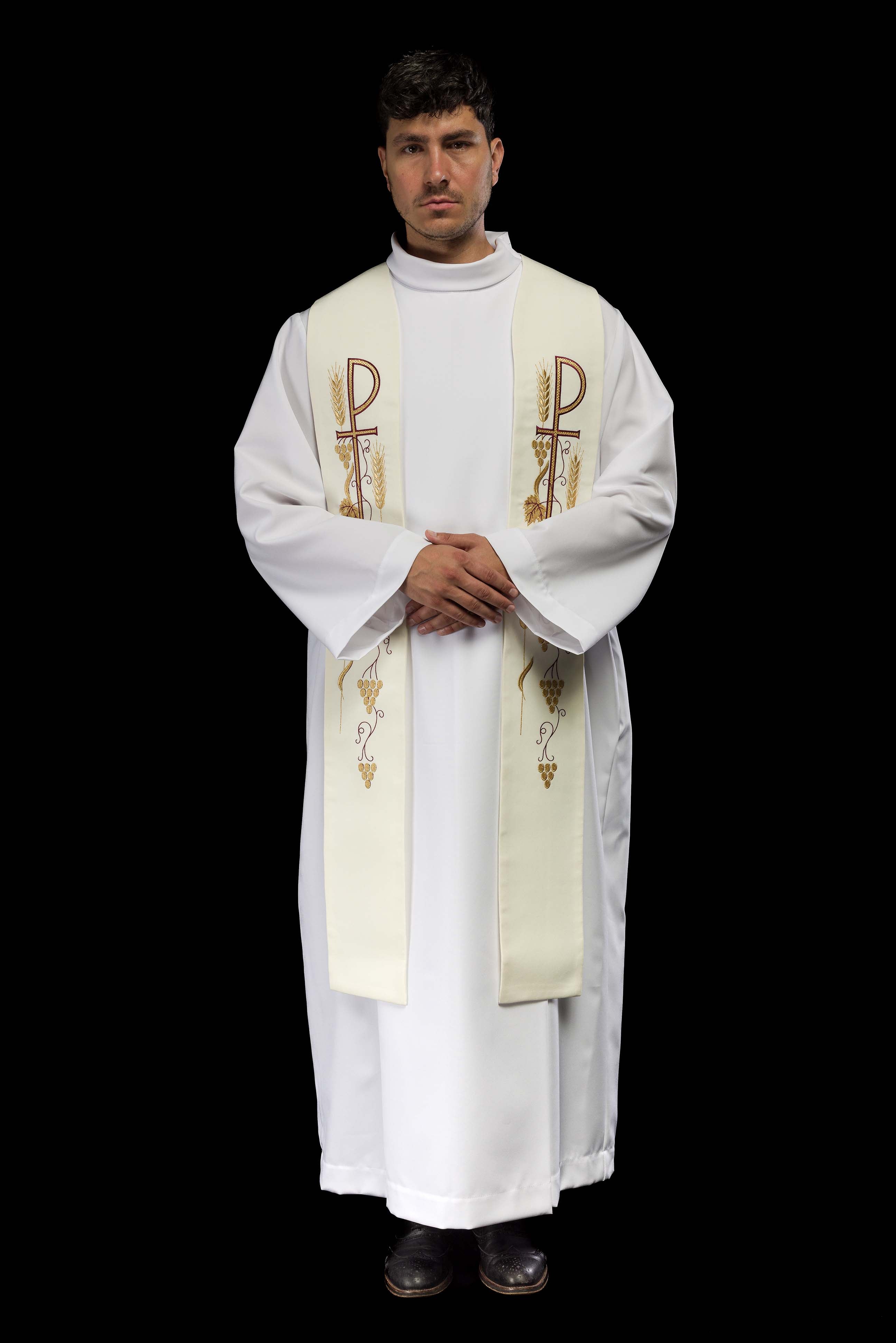 Embroidered priestly stole with cross and grapes in ecru