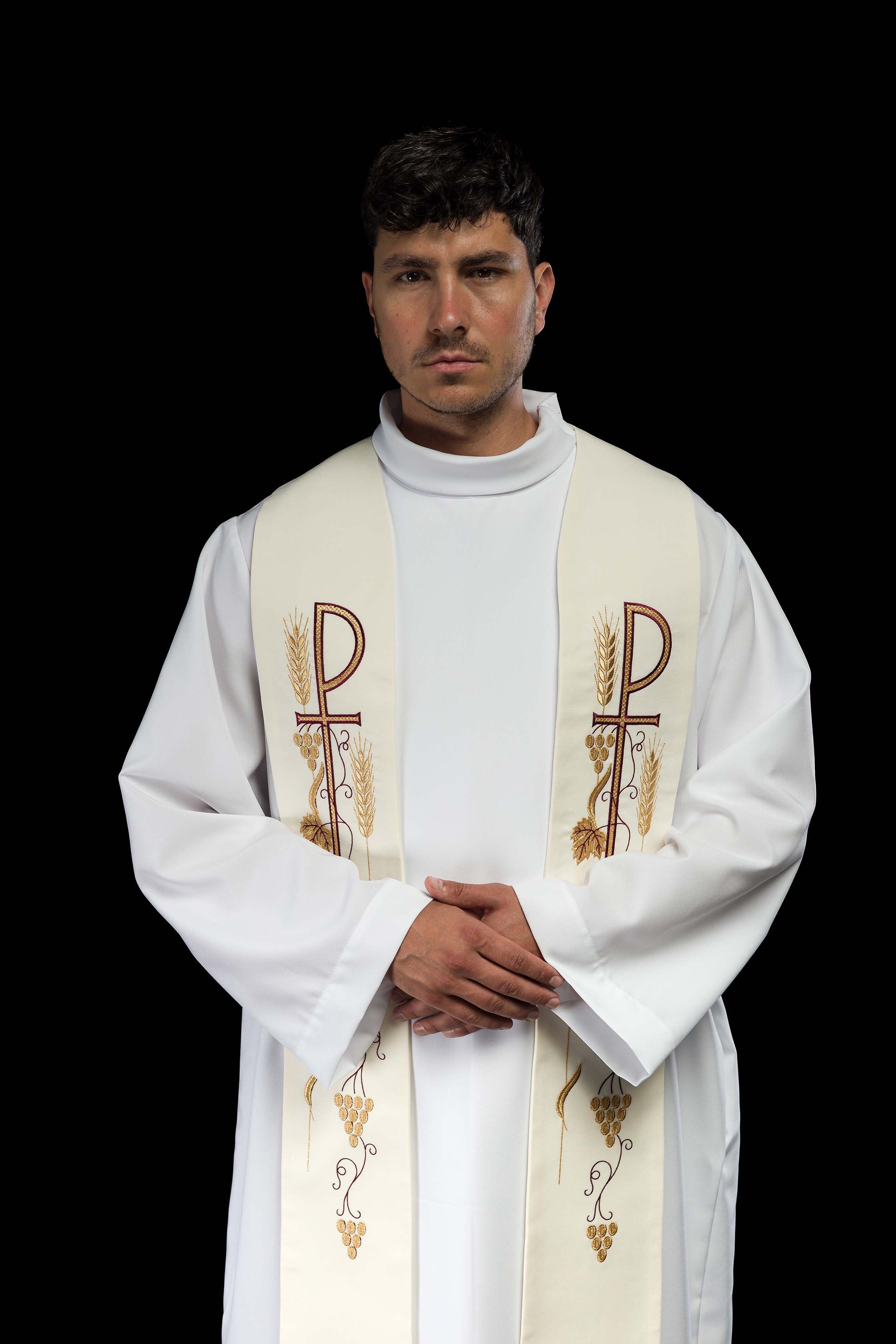 Embroidered priestly stole with cross and grapes in ecru