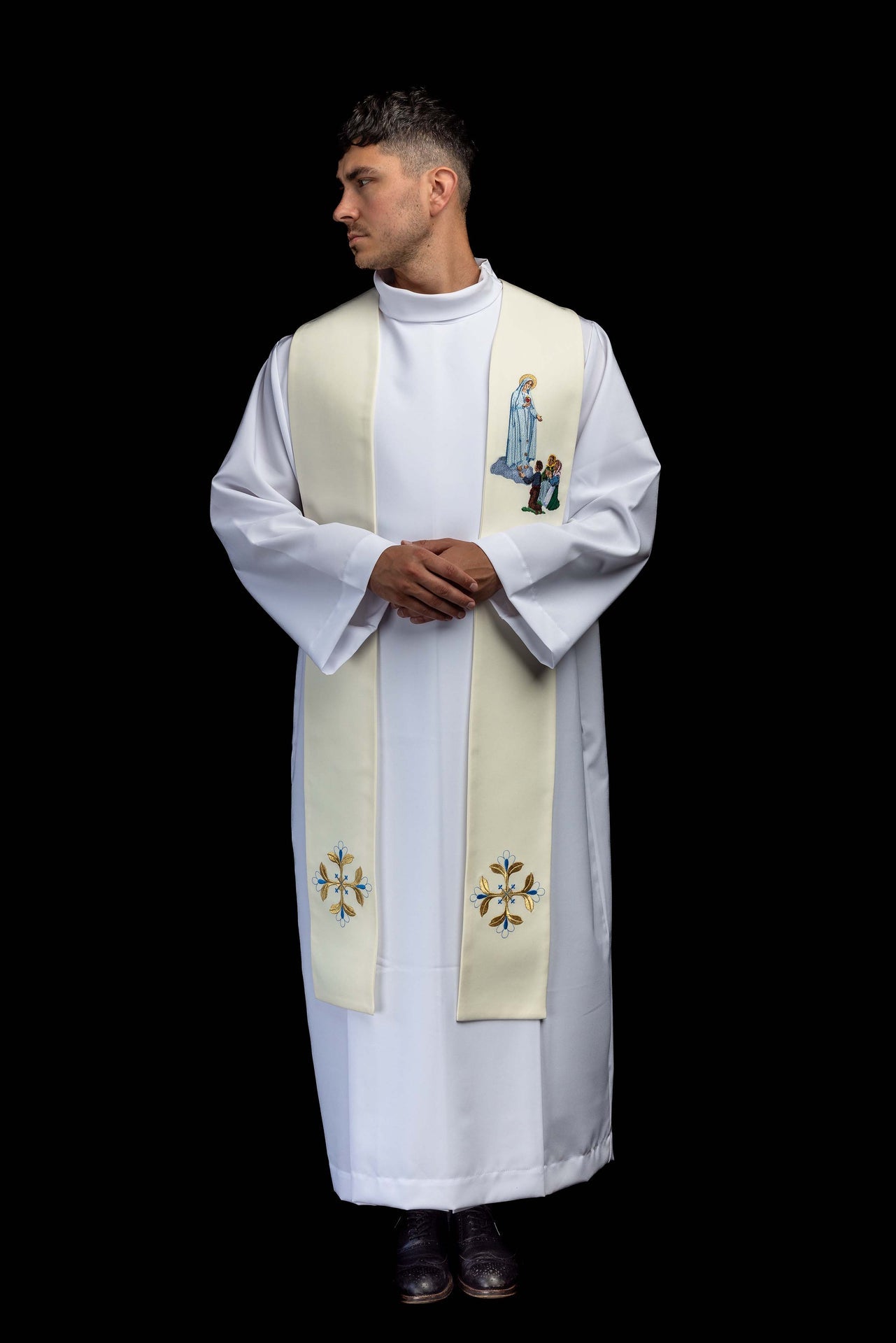 Embroidered stole with the image of Our Lady of Fatima