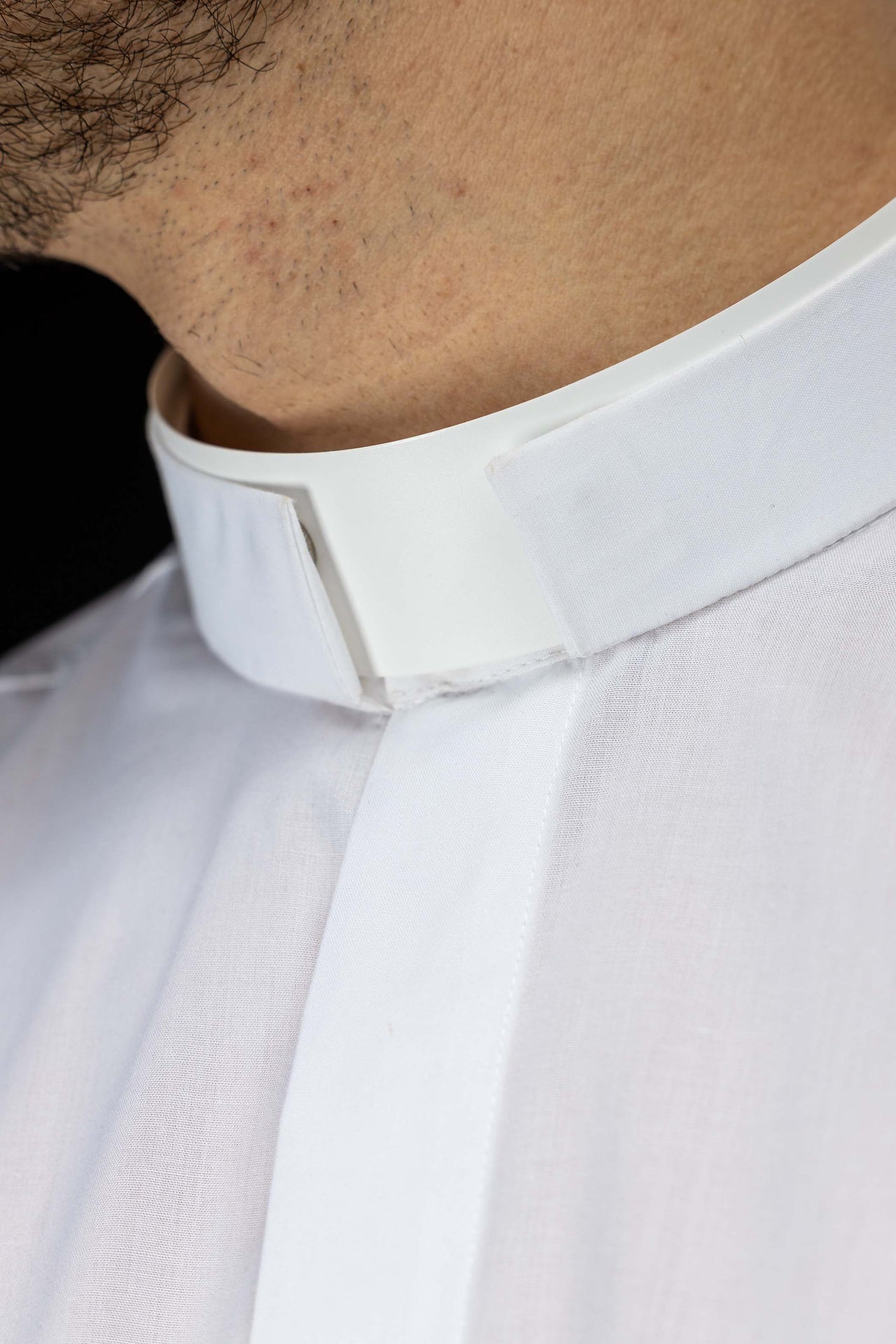 White long-sleeved Roman clerical shirt with clerical collar