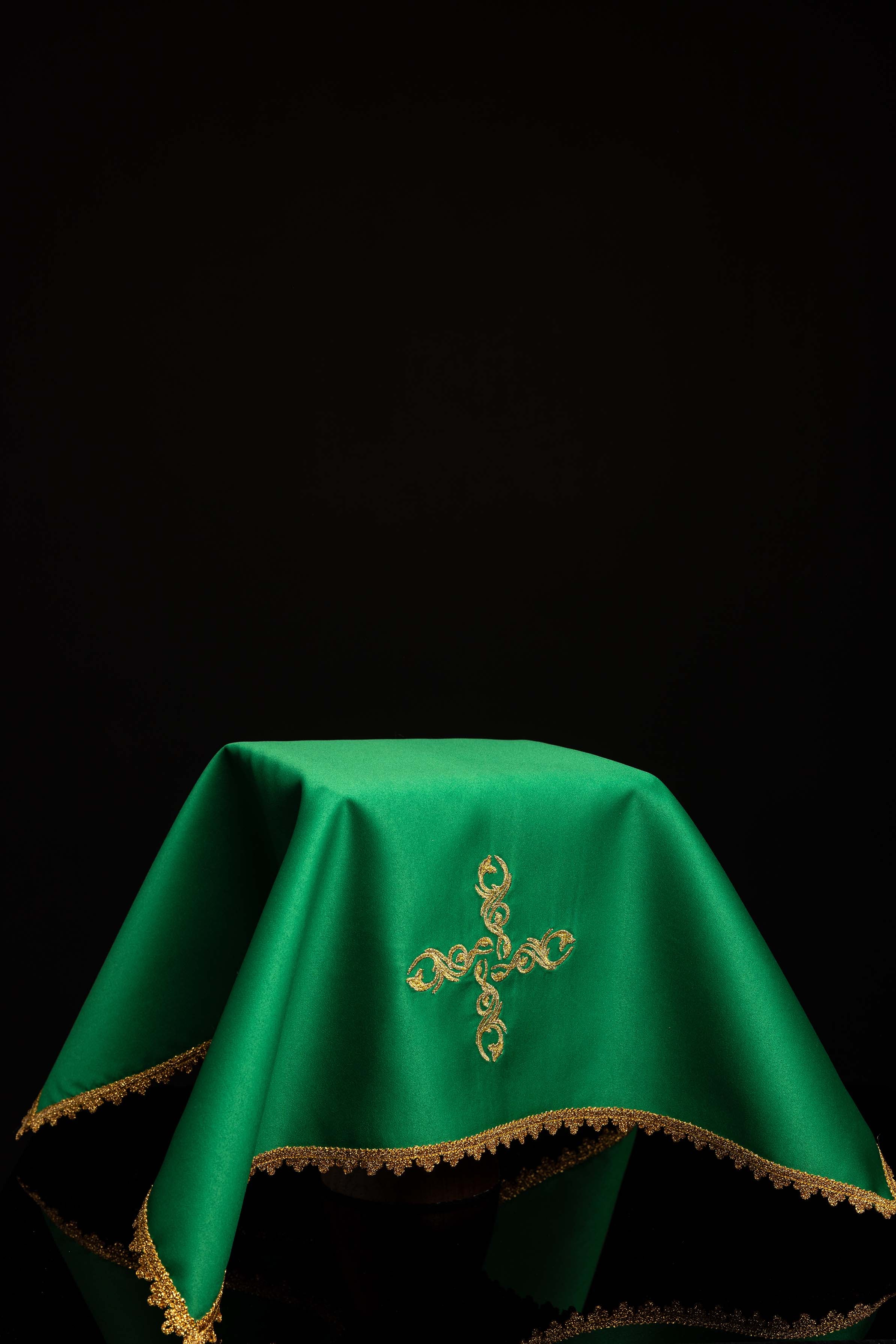 Chalice veils with modern cross design (set of 4 colors)