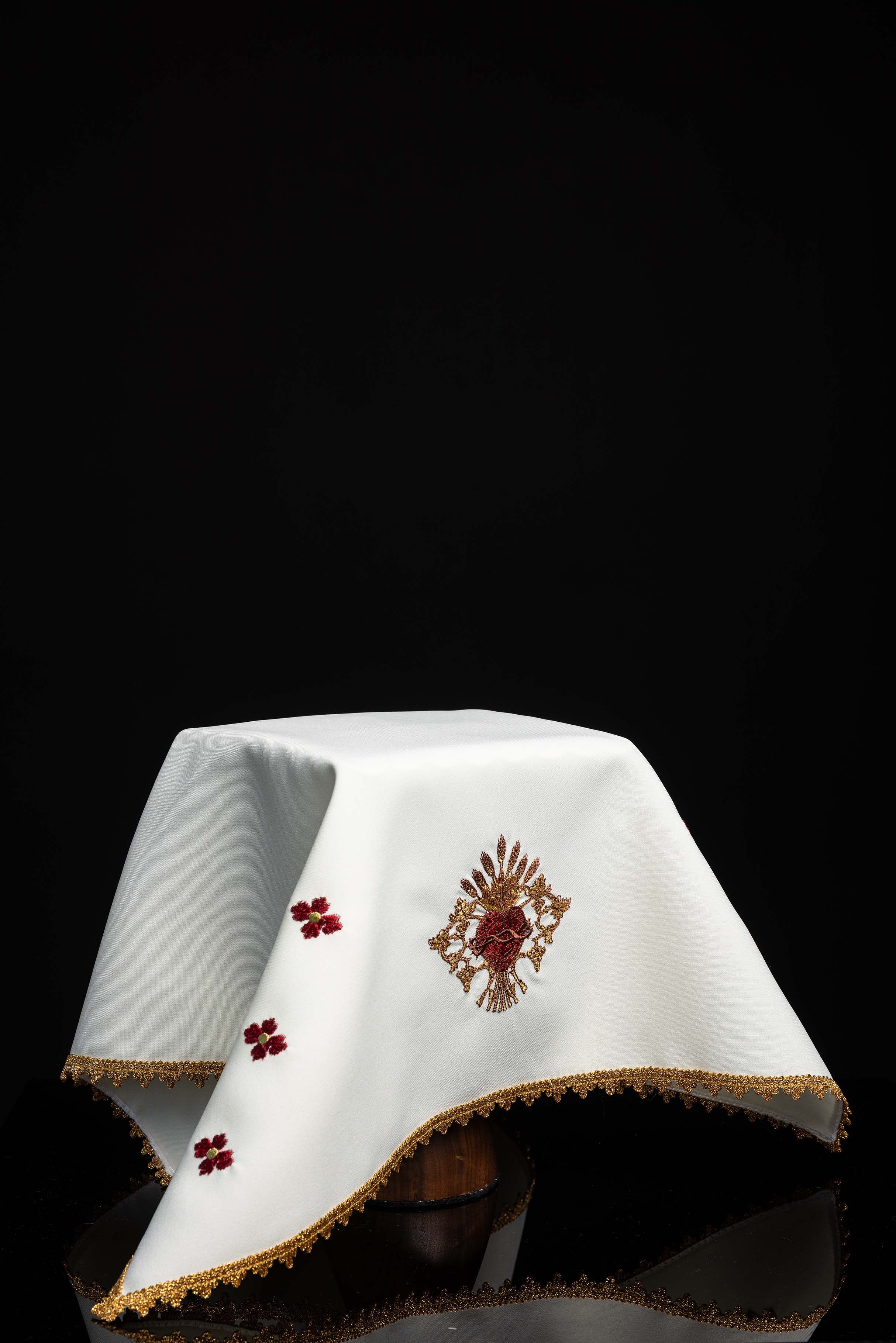 Chalice veil with Sacred Heart embroidery