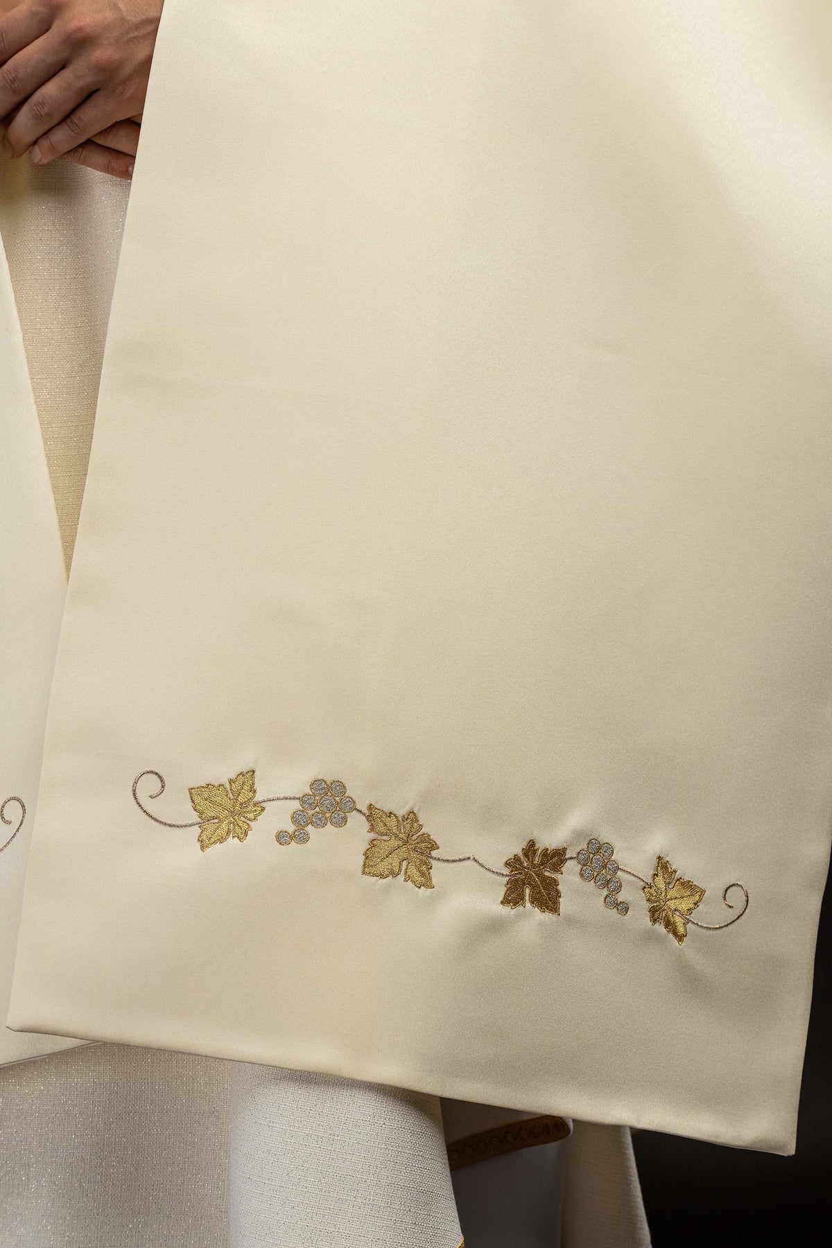 Ecru Humeral Veil with Embroidered Cross