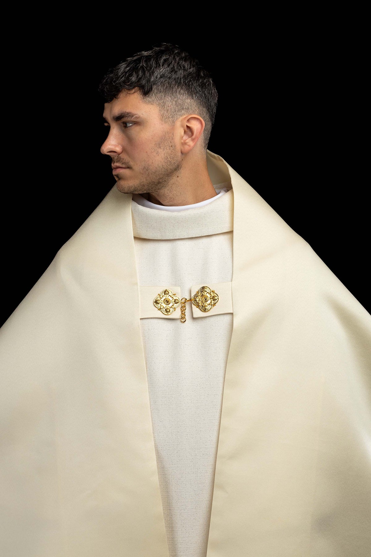 Ecru Humeral Veil with Embroidered Marian Symbol