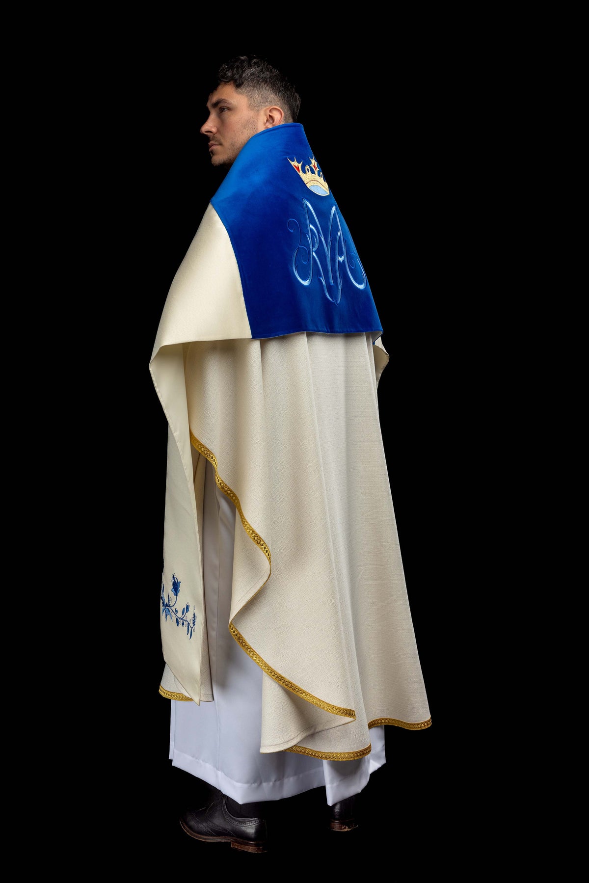 Ecru Humeral Veil with Marian Embroidery on Blue Velvet