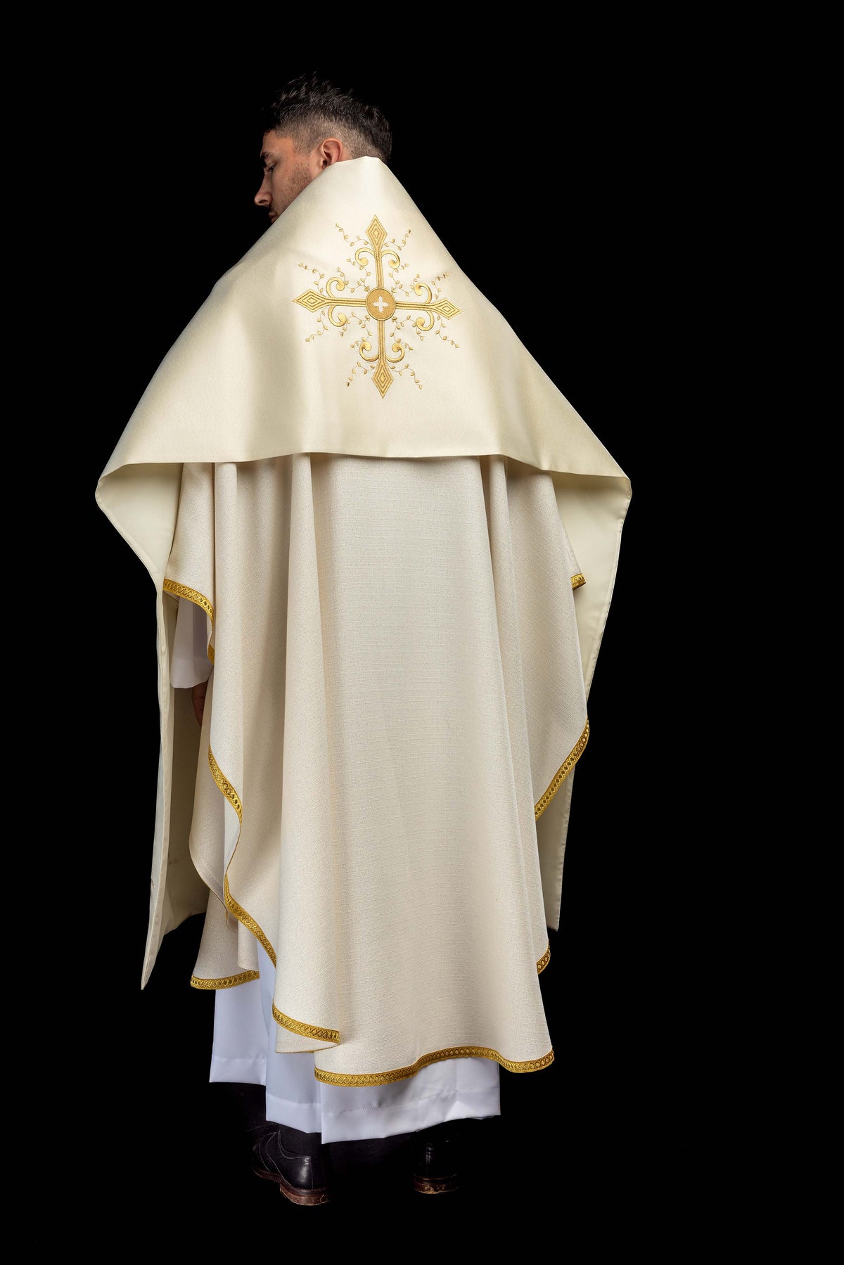 Ecru Humeral Veil with Embroidered Cross Motif