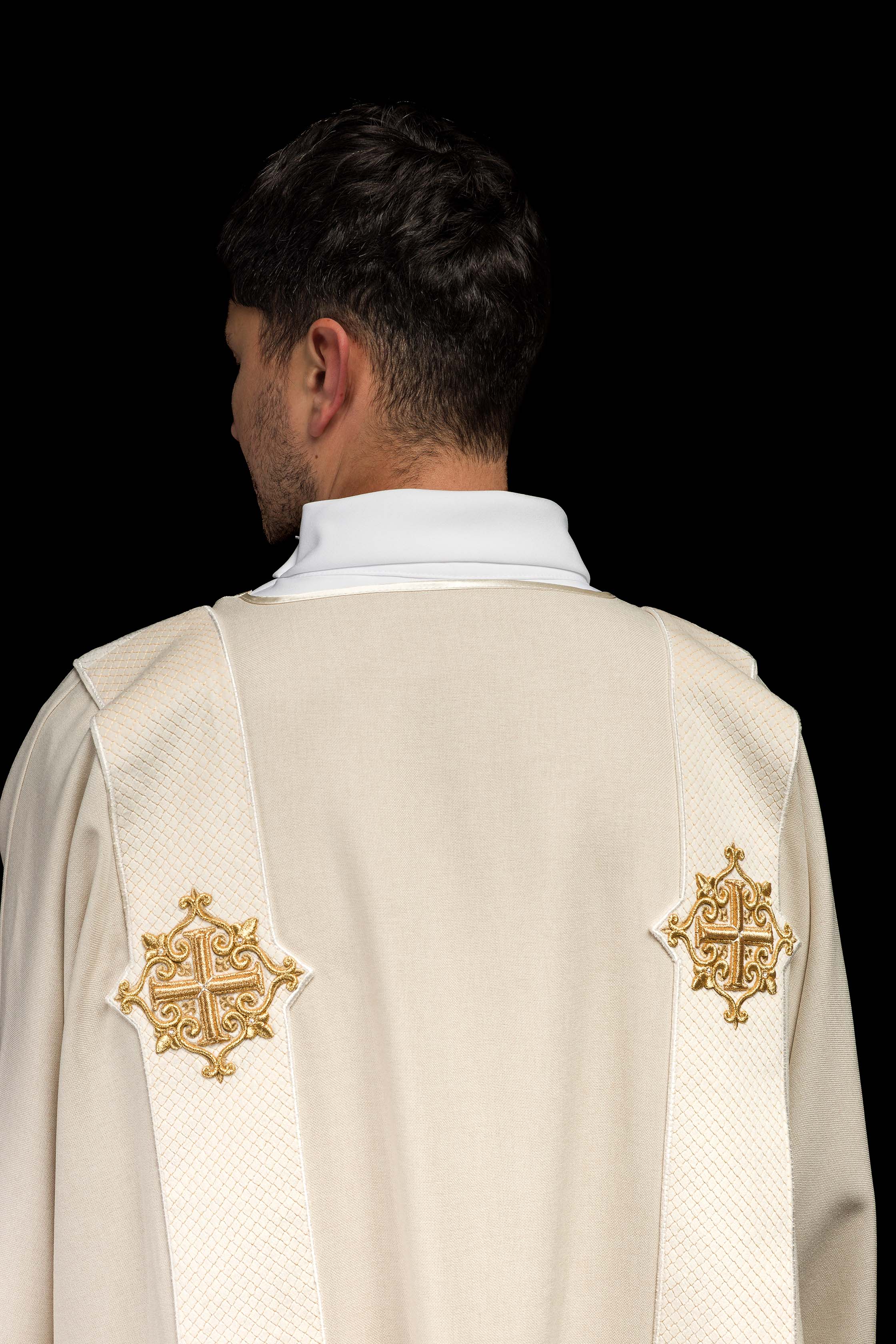 Ecru dalmatic with velvet bands and cross symbols - CHASUBLES.COM