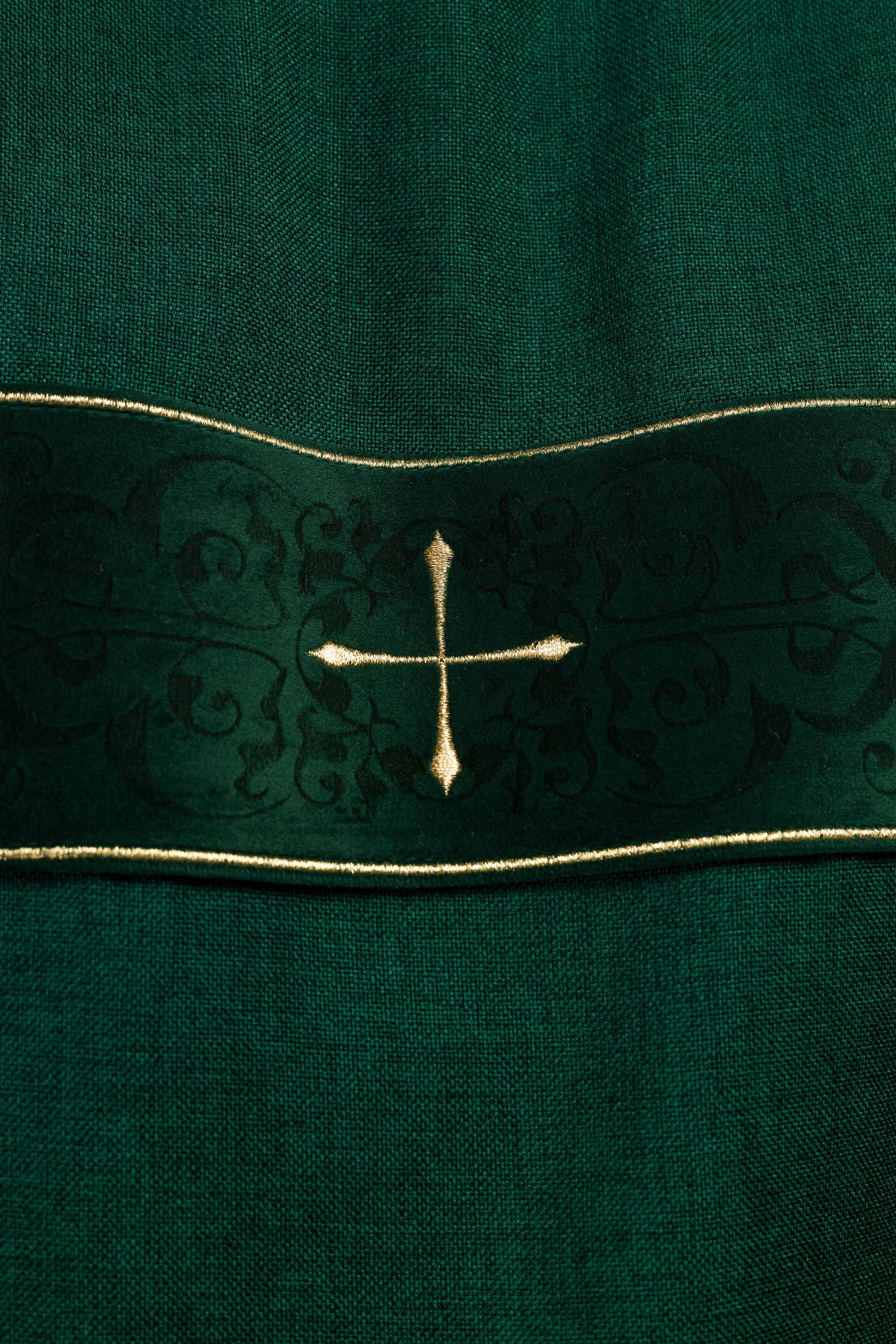 Green dalmatic with velvet bands and embroidered golden crosses - CHASUBLES.COM