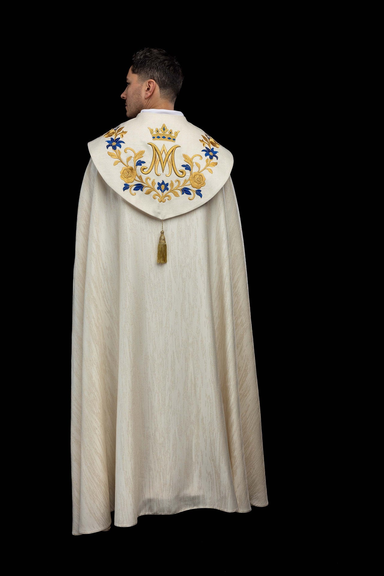 Ecru embroidered cope with a Marian symbol