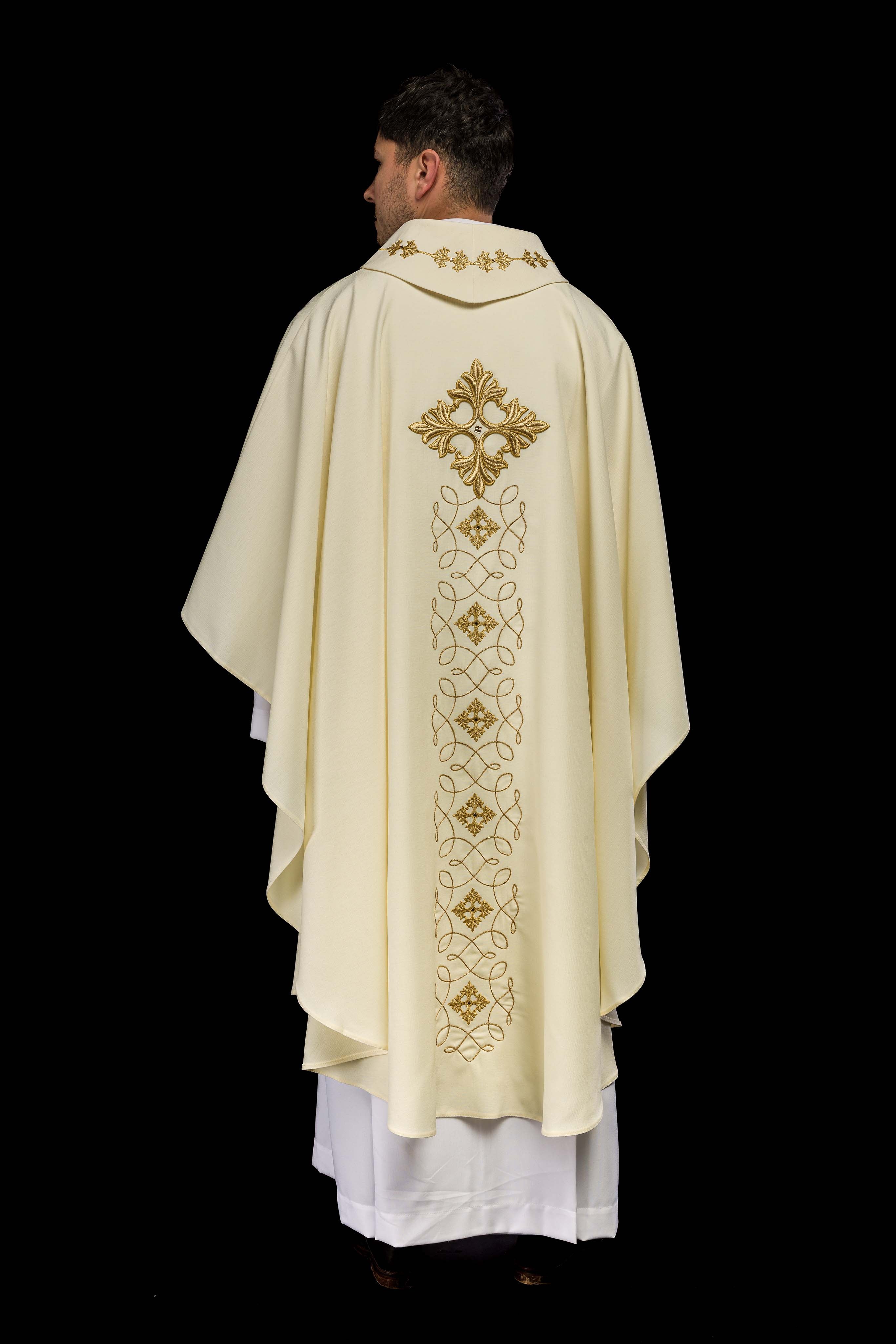 Ivory chasuble with embroidery inspired by rosary - CHASUBLES.COM