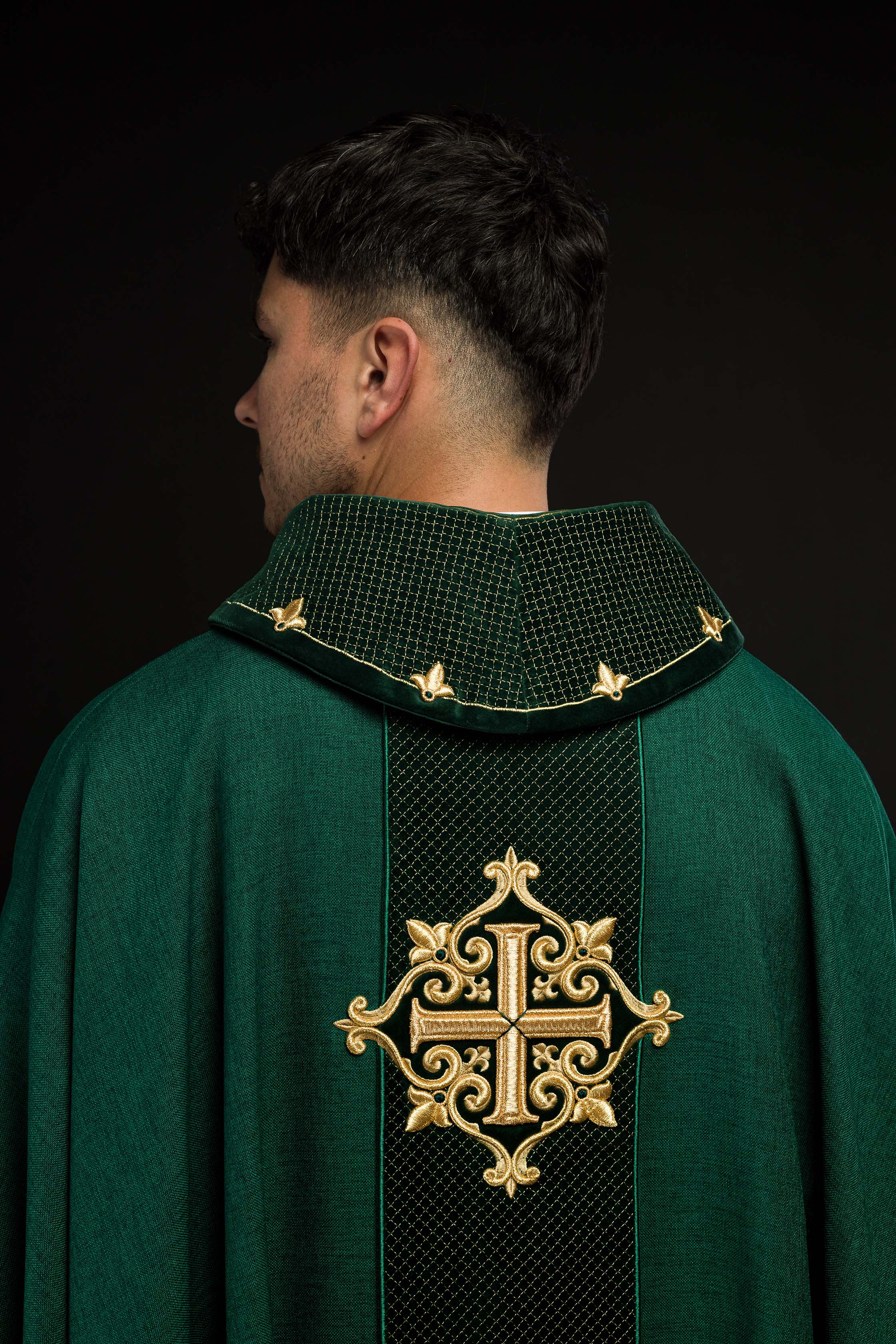 Chasuble embroidered with Green Cross - CHASUBLES.COM