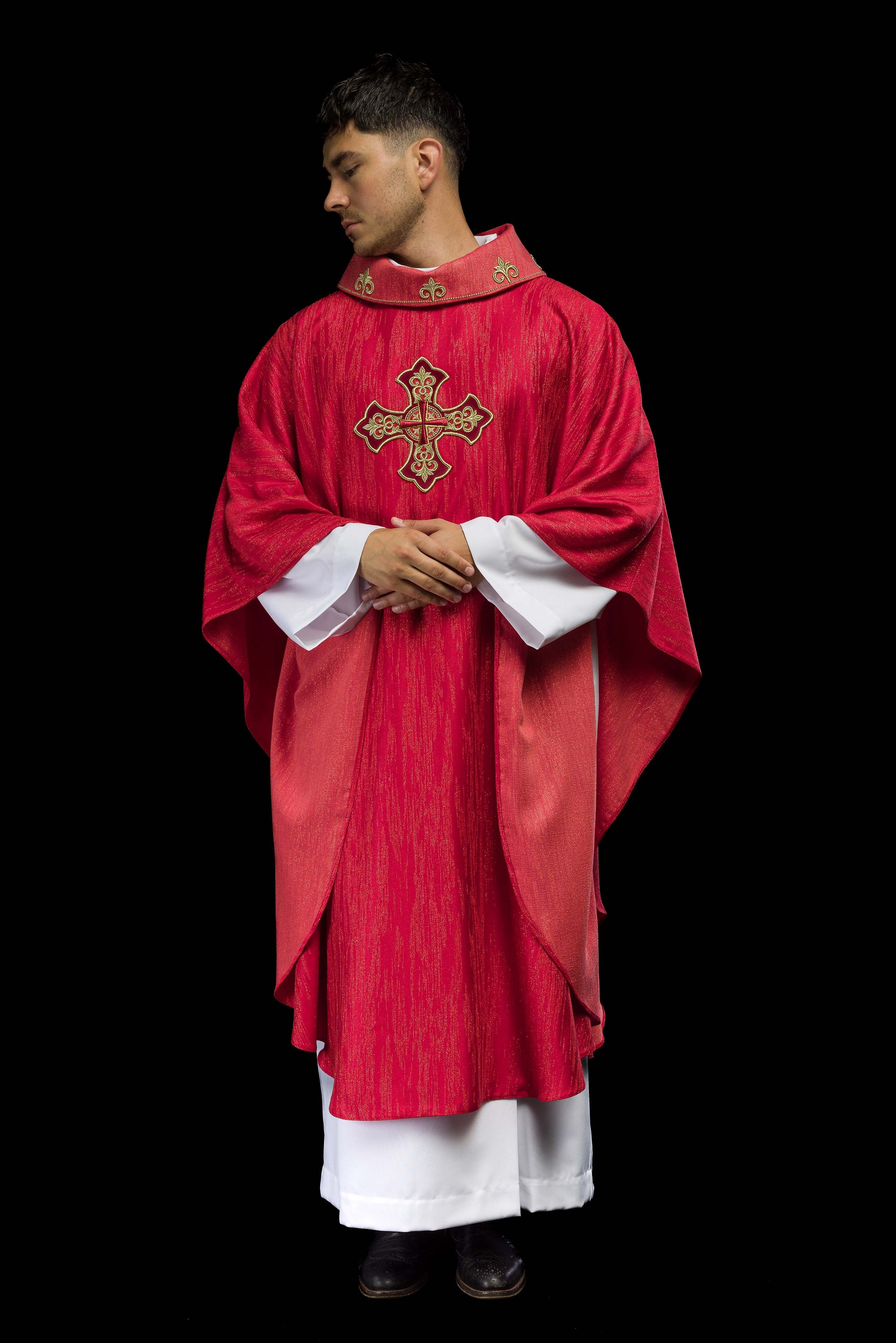 Red liturgical chasuble with embroidered cross on decorative fabric - CHASUBLES.COM