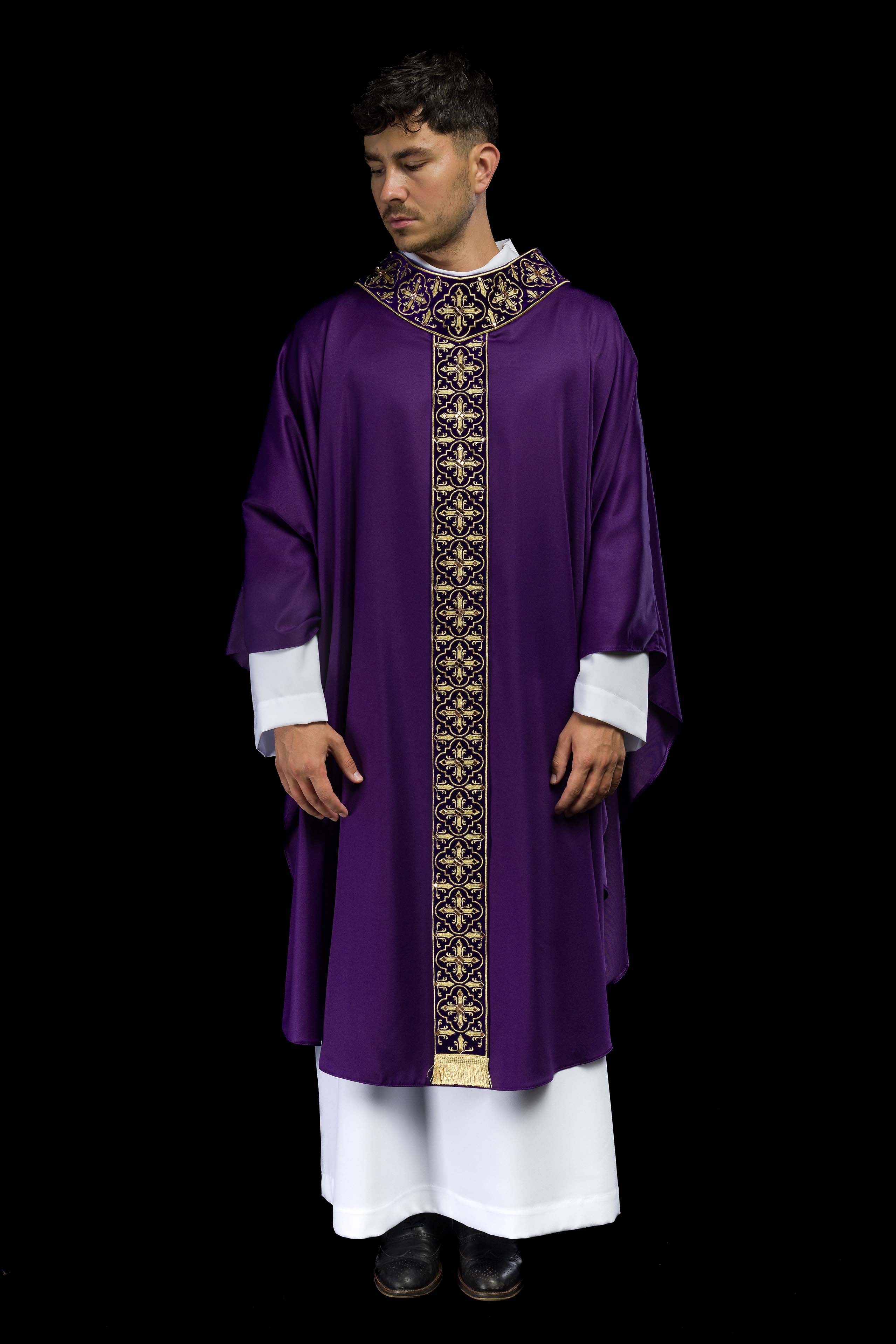 Purple chasuble adorned with stones and a narrow band - CHASUBLES.COM