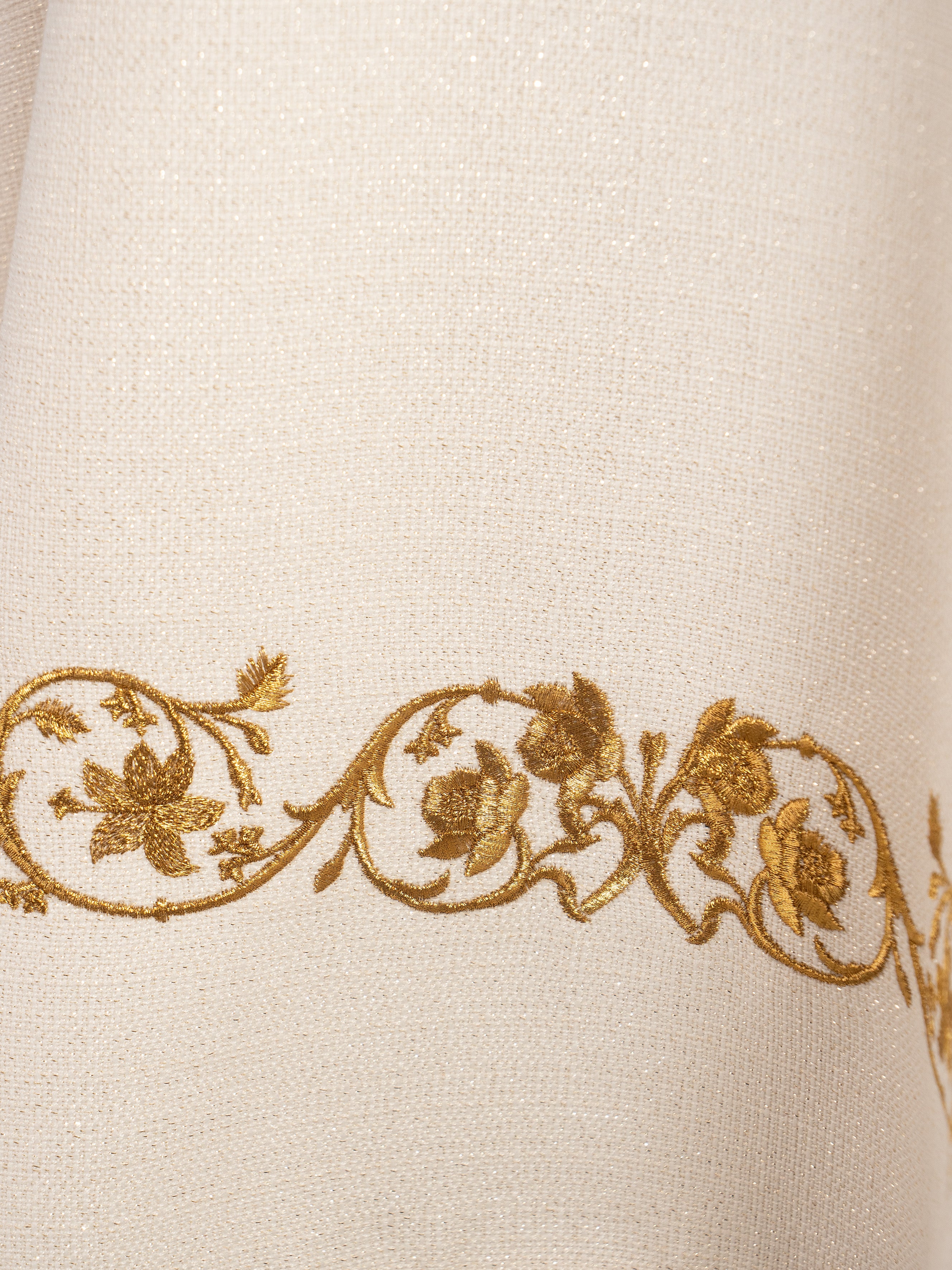 Liturgical chasuble with embroidered Maria Crown motif - CHASUBLES.COM