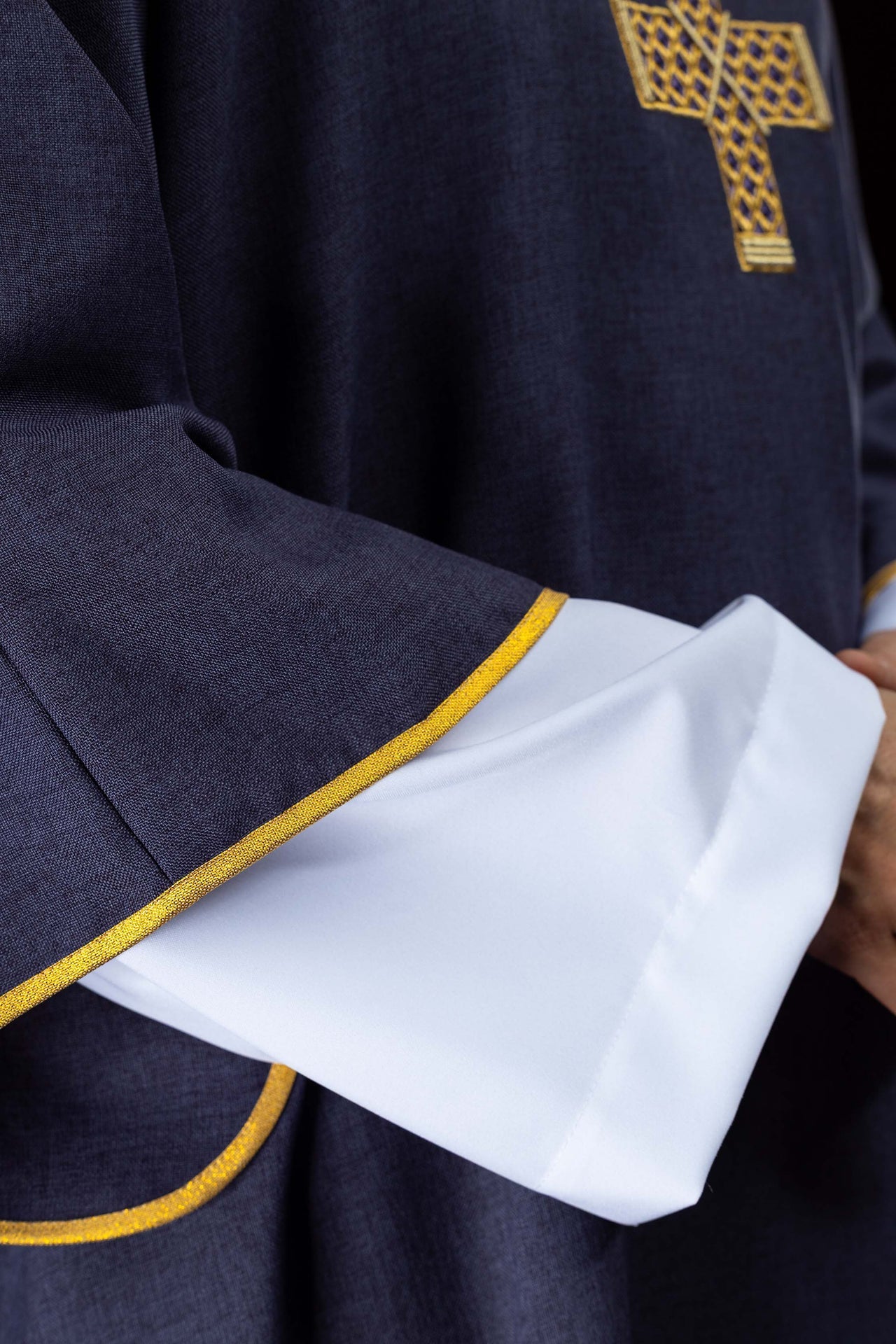 Purple dalmatic with embroidered crosses and collar - CHASUBLES.COM