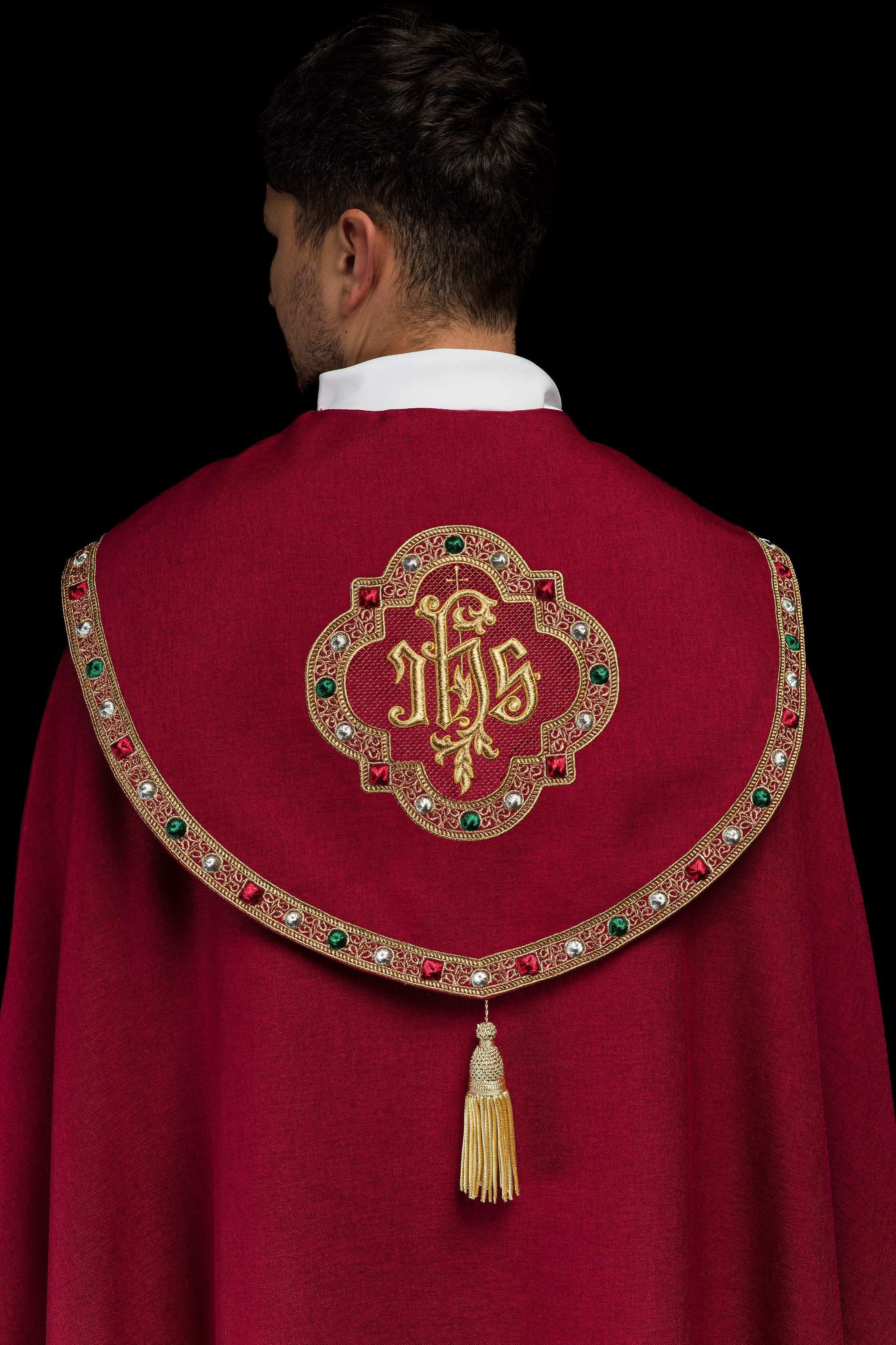 Liturgical cope in red finished with JHS embroidery - CHASUBLES.COM