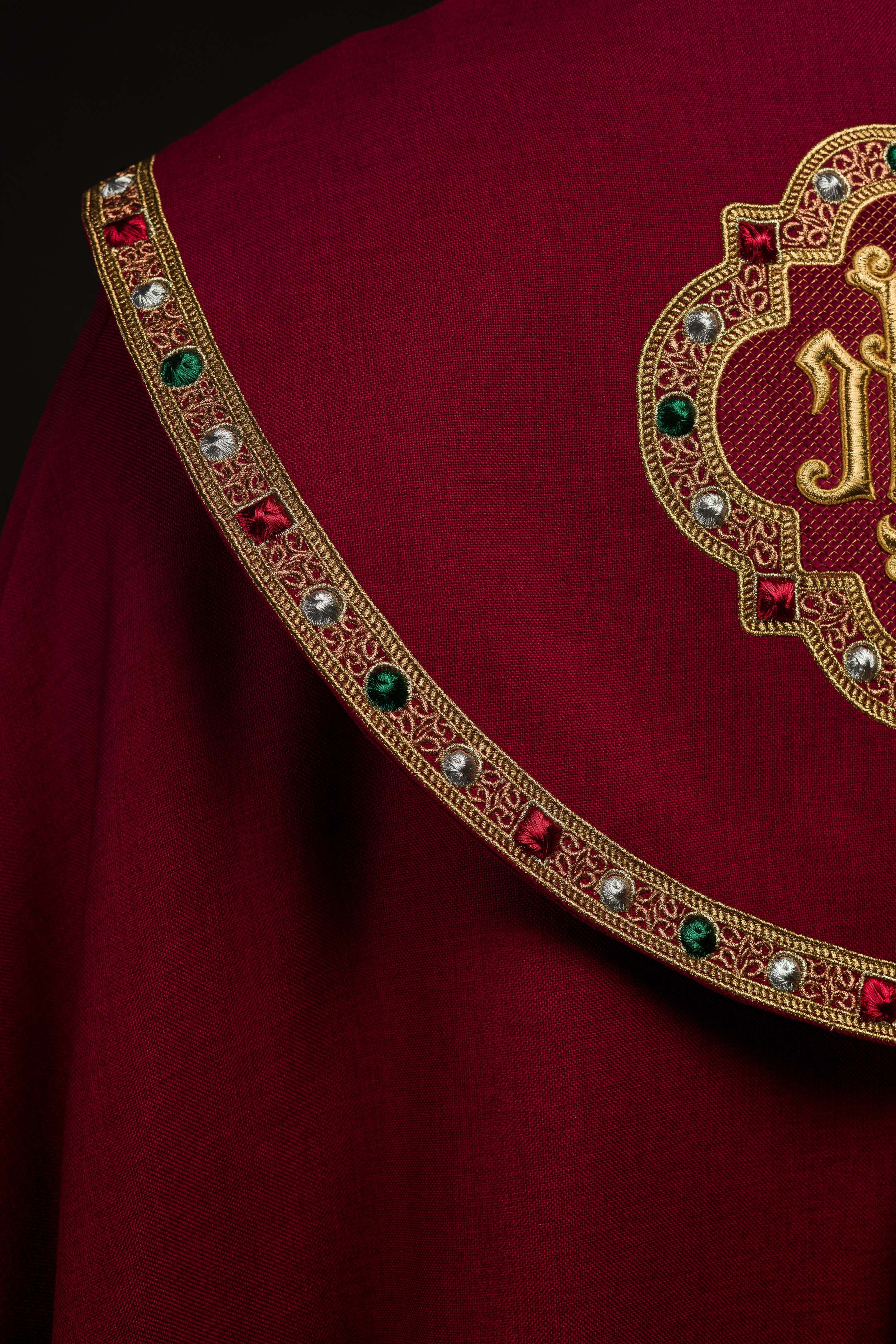 Liturgical cope in red finished with JHS embroidery - CHASUBLES.COM