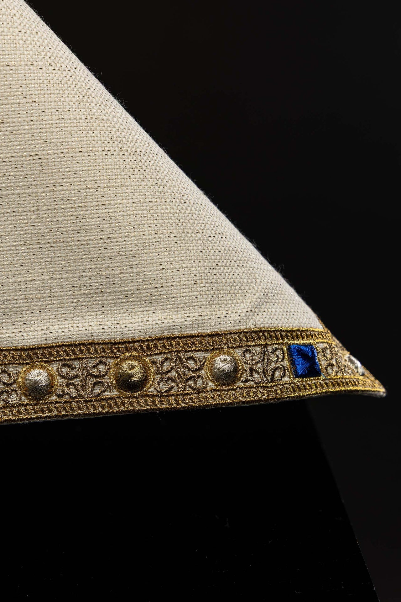 Ecru Chalice Veil with Marian Embroidery