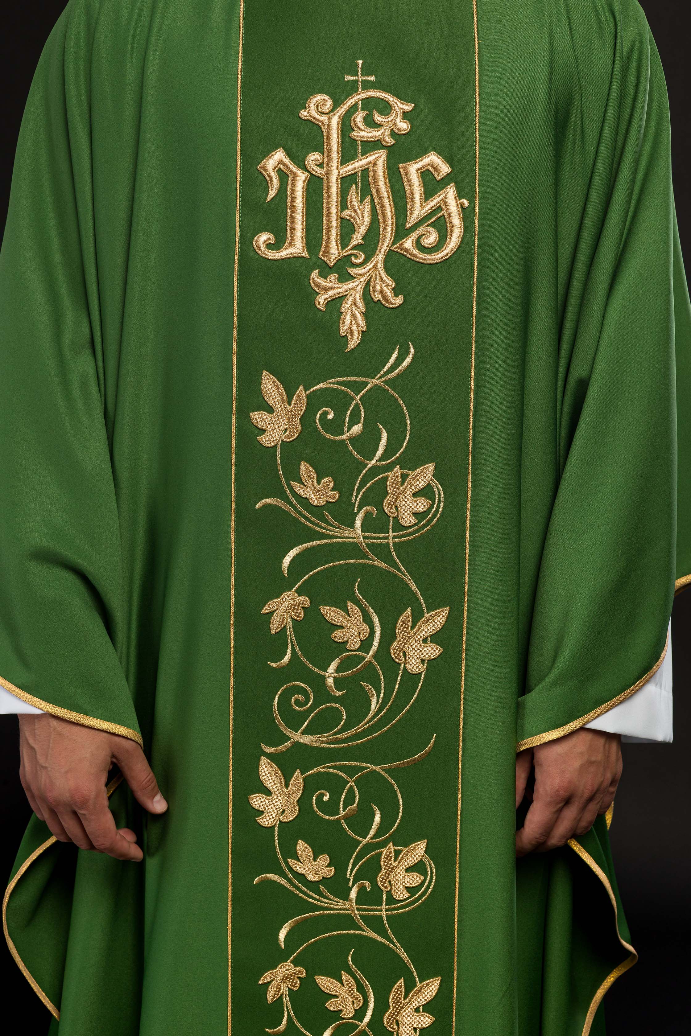 Green classic JHS embroidered chasuble - CHASUBLES.COM