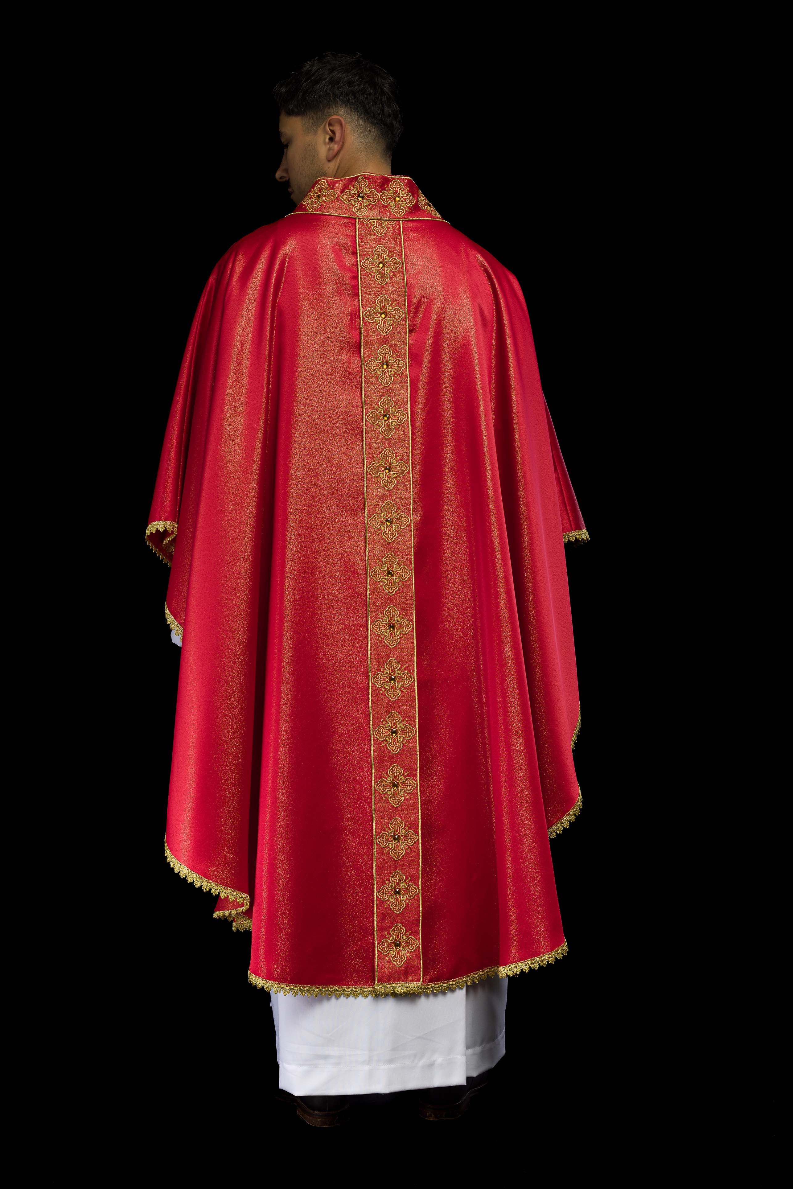 Red chasuble with decorative stones and embroidered collar - CHASUBLES.COM