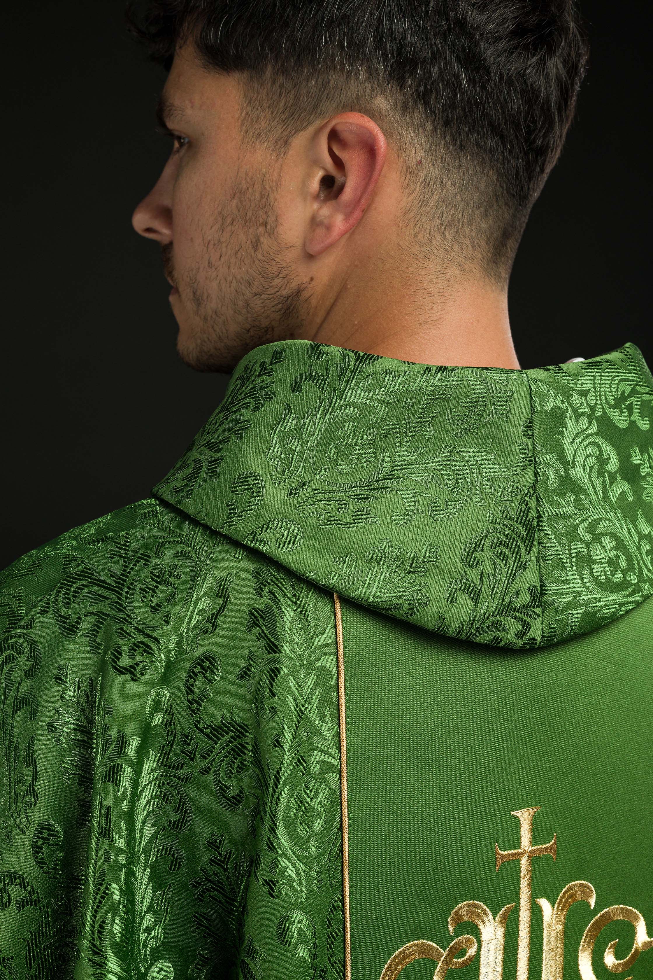 Green chasuble with JHS motif made of decorative texture - CHASUBLES.COM