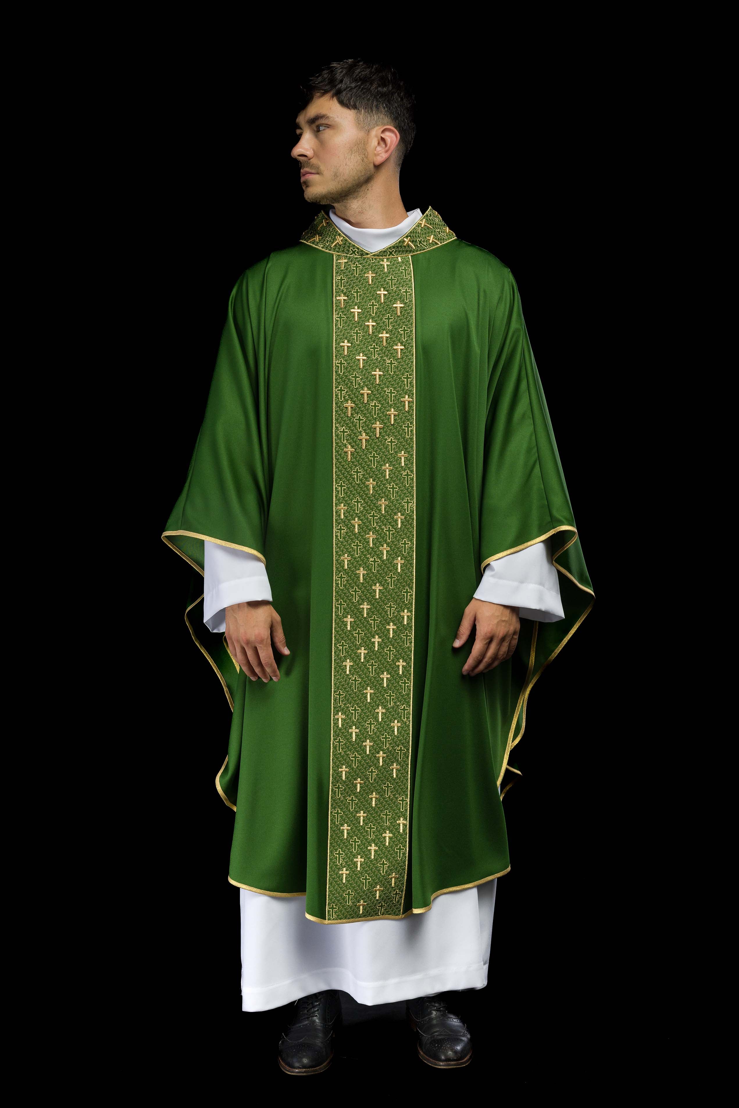 Chasuble with richly embroidered belt in green crosses - CHASUBLES.COM
