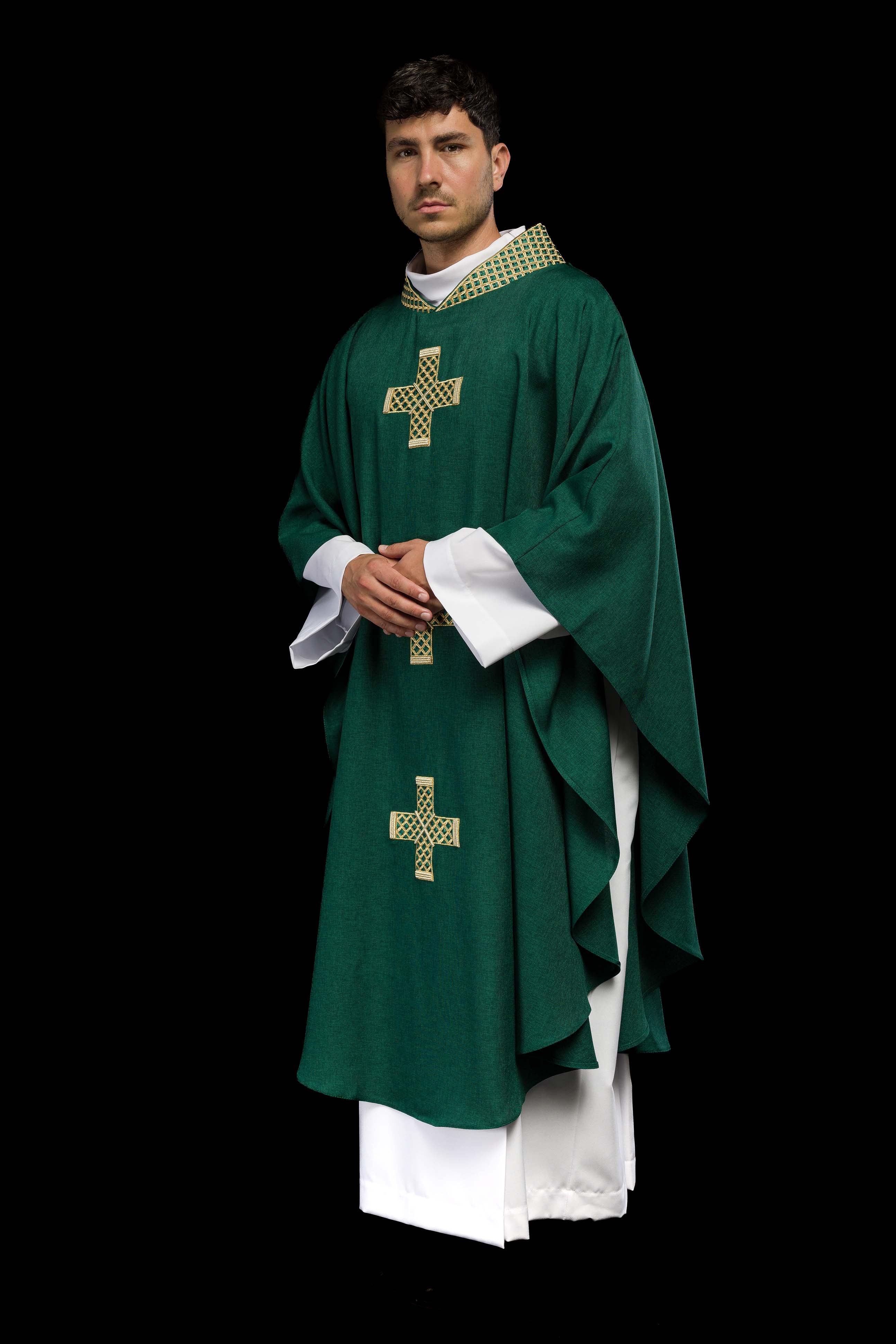 Green chasuble with embroidered gold crosses and collar - CHASUBLES.COM