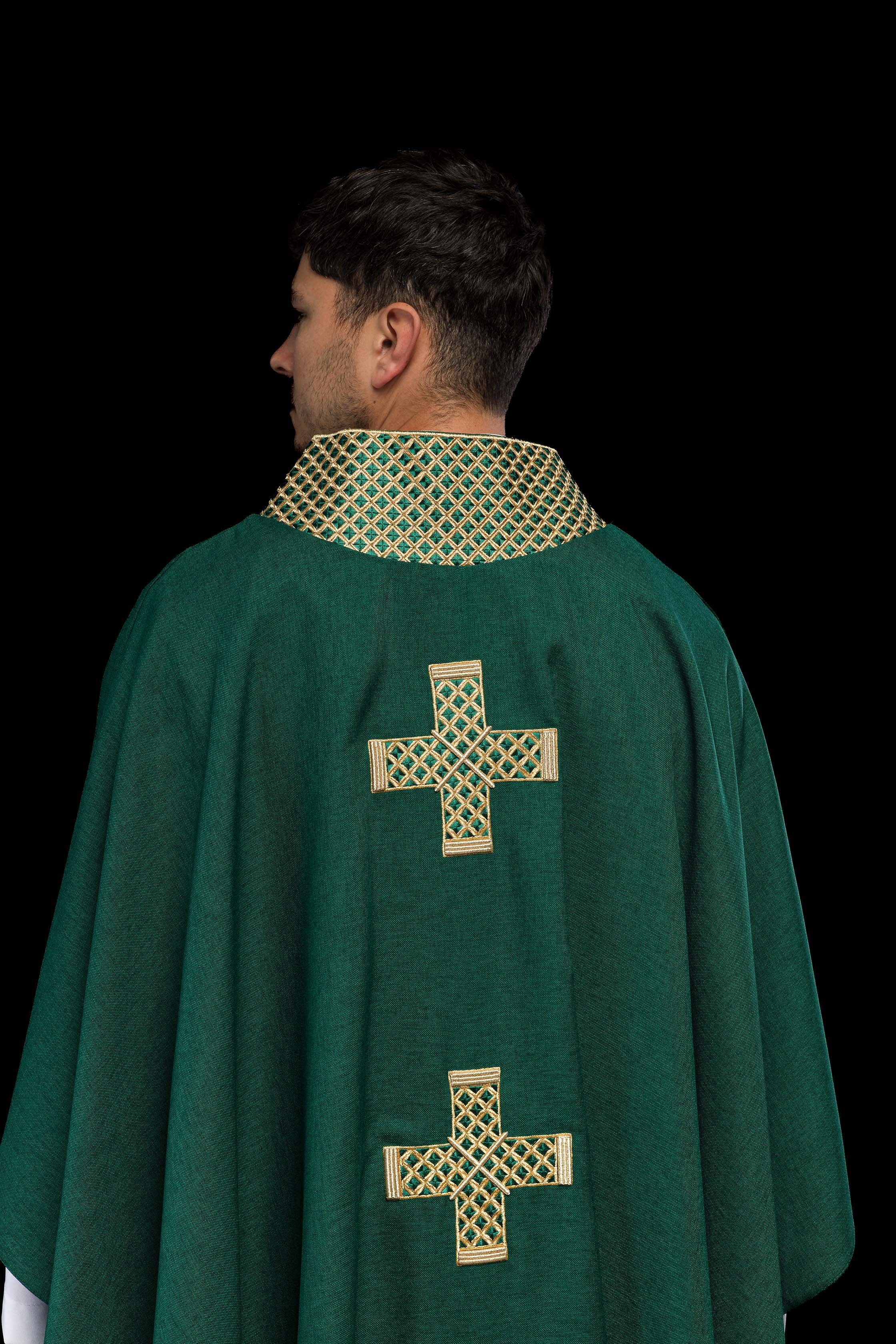 Green chasuble with embroidered gold crosses and collar - CHASUBLES.COM