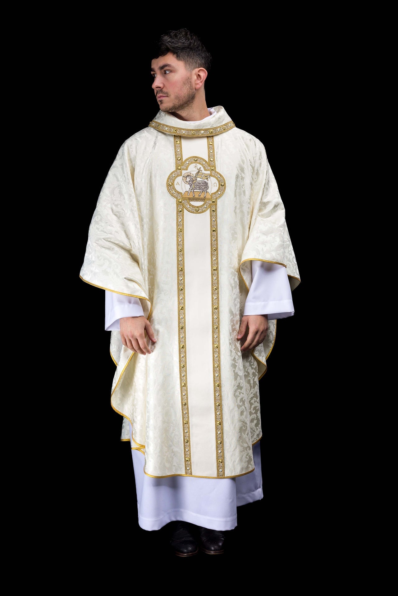 Chasuble with cincture and embroidered Easter Lamb on jacquard fabric