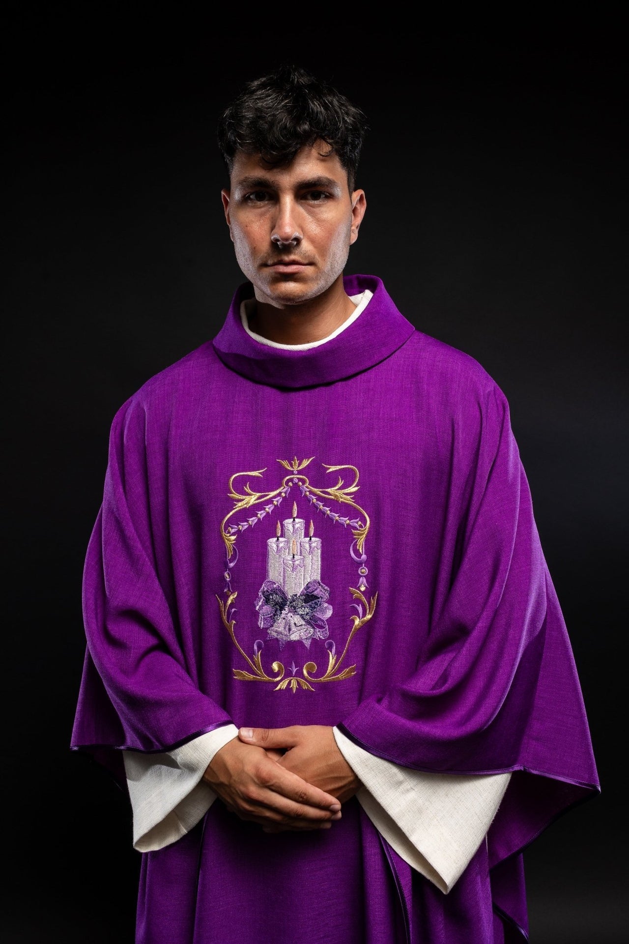 Advent chasuble with candle embroidery KOR/254/03/03 FIOLET - CHASUBLES.COM