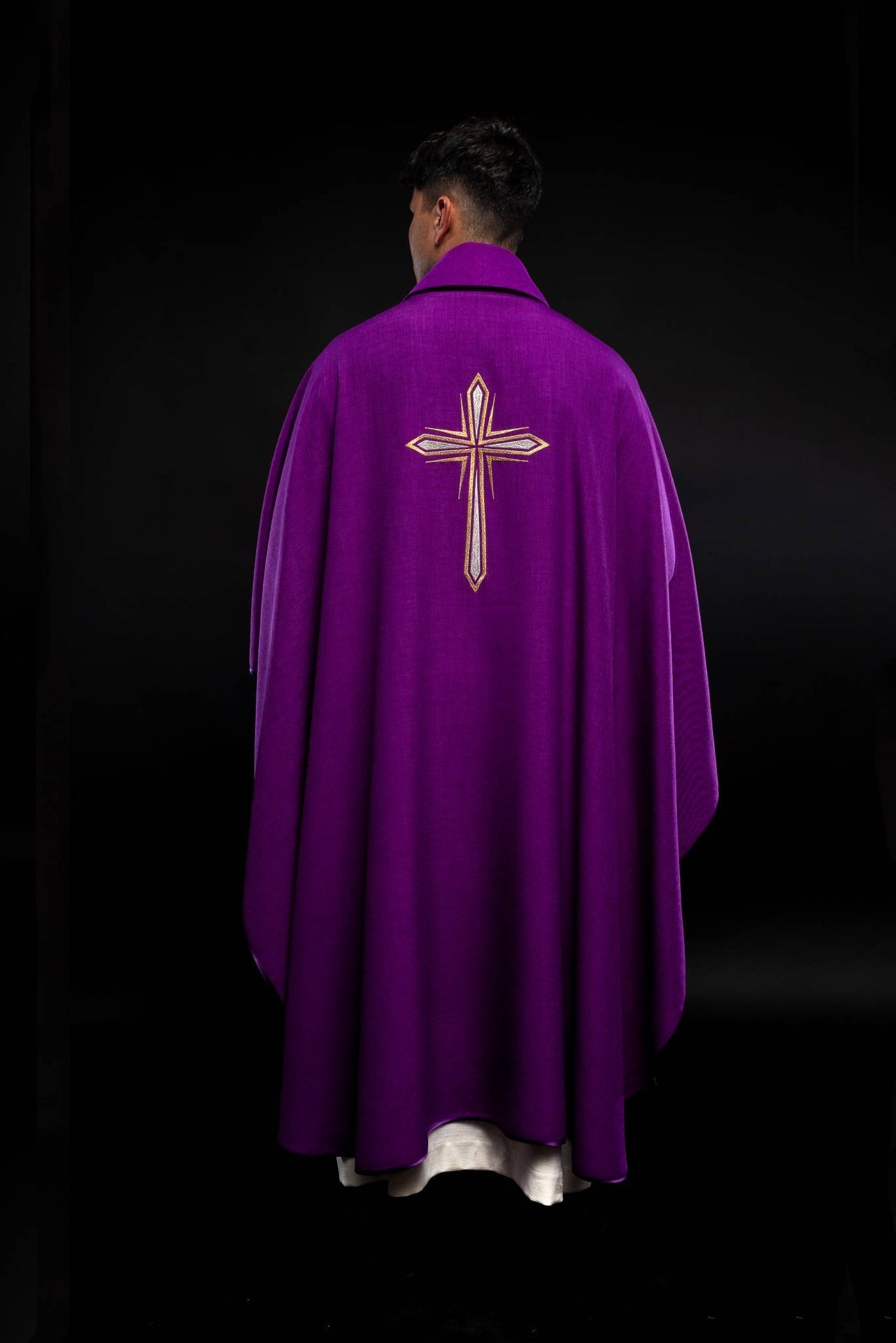 Advent chasuble with candle embroidery KOR/254/03/03 FIOLET - CHASUBLES.COM