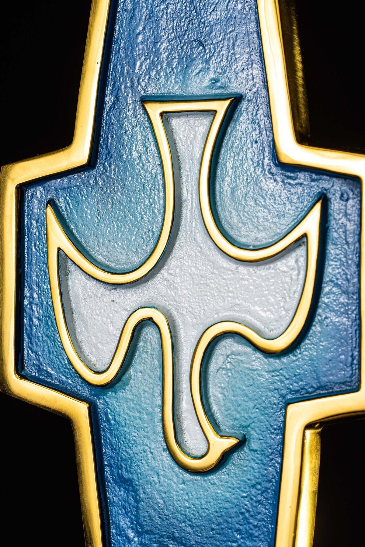 Brass holy water font with the symbol of the Holy Spirit ST/KRL/002/Z - CHASUBLES.COM