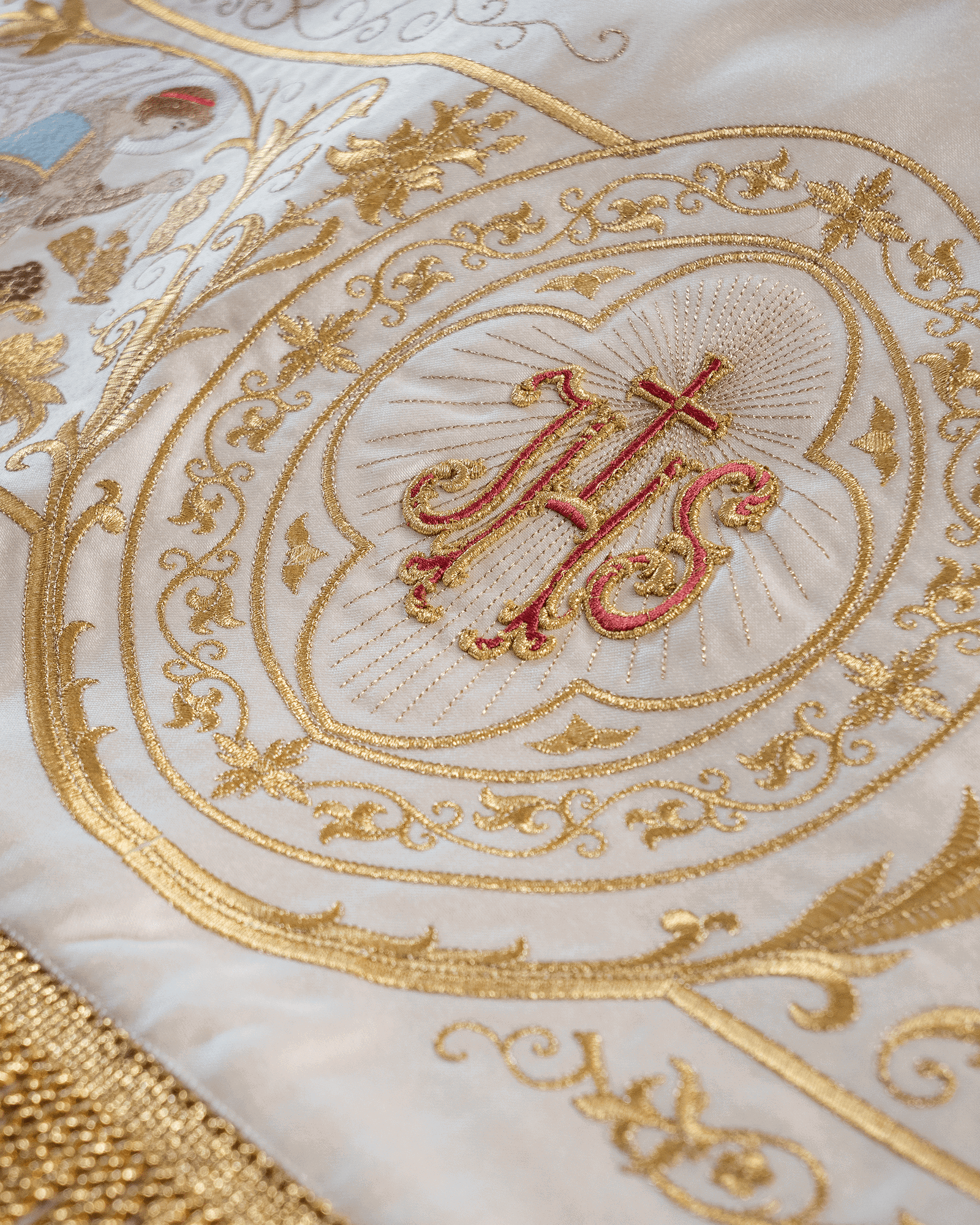 Canopy with embroidered angels and motifs KBA/003 130*160 - HAFTINAUSA.COM