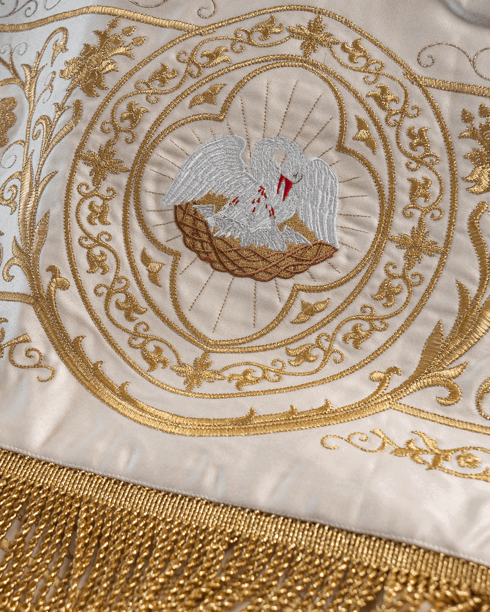 Canopy with embroidered angels and motifs KBA/003 130*160 - HAFTINAUSA.COM