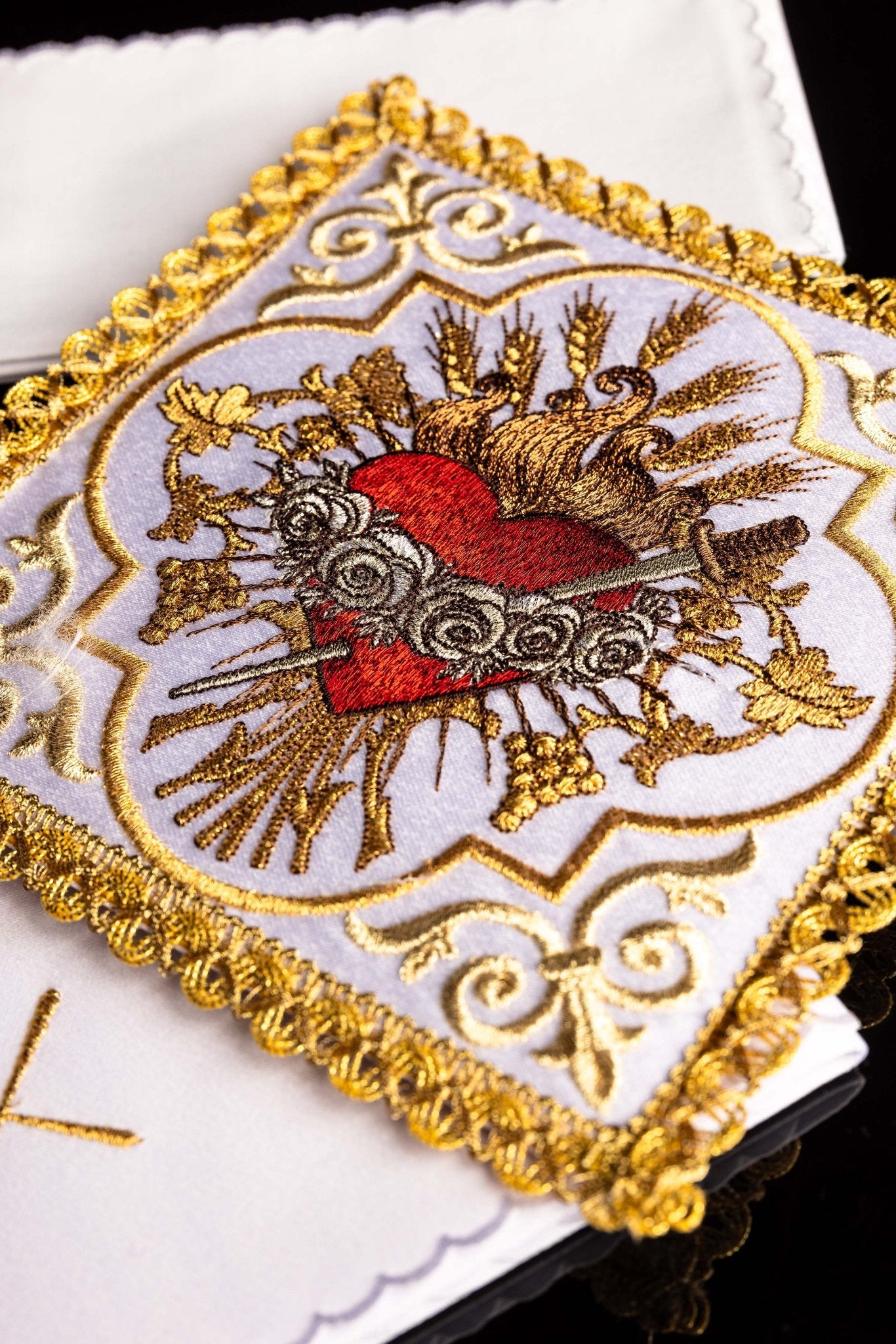 Chalice linen embroidered with the Heart of Mary KK/5009 - CHASUBLES.COM