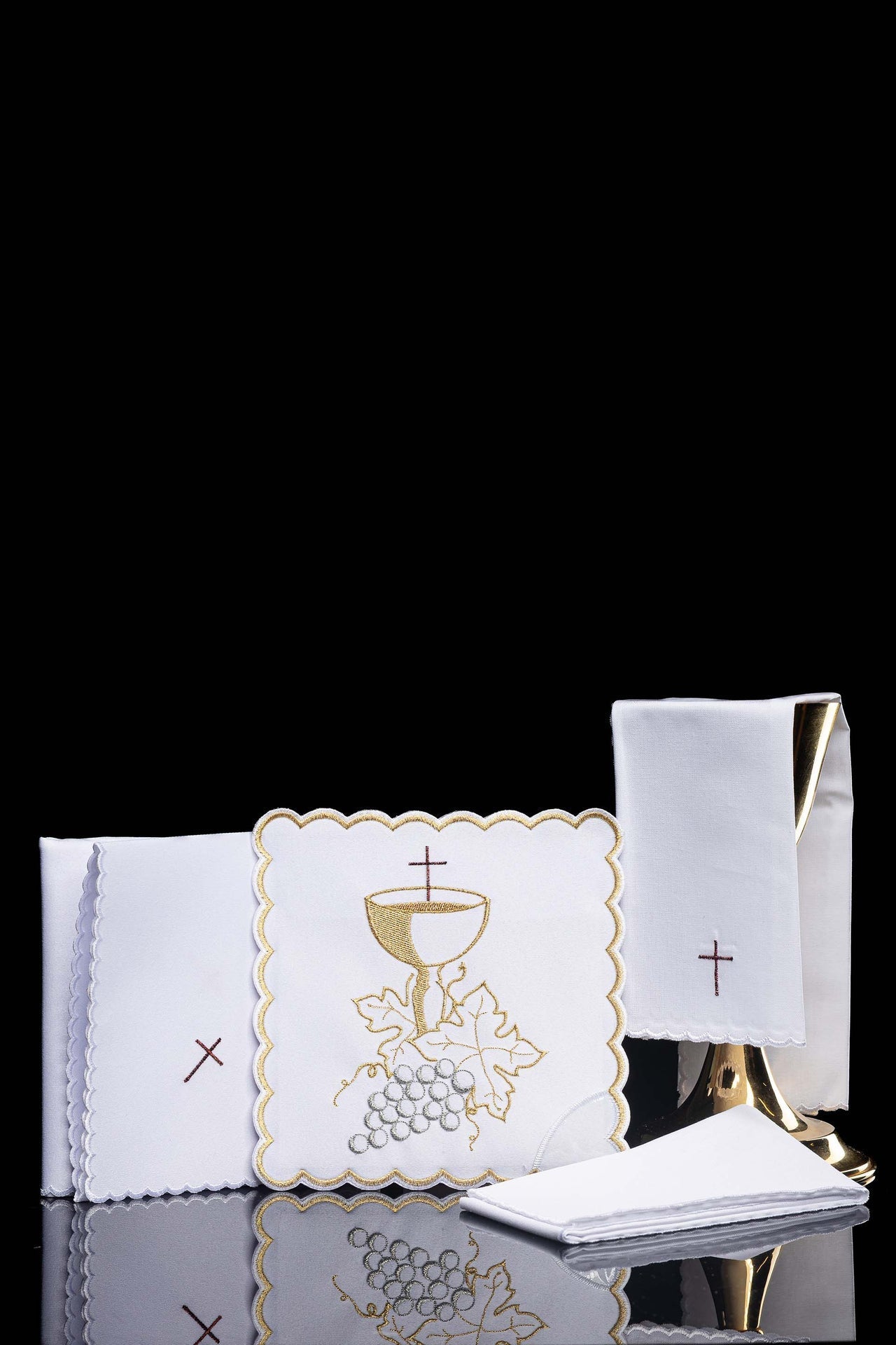 Chalice Linen Set embroidered with a white Eucharistic motif KDT/5026/04 - CHASUBLES.COM